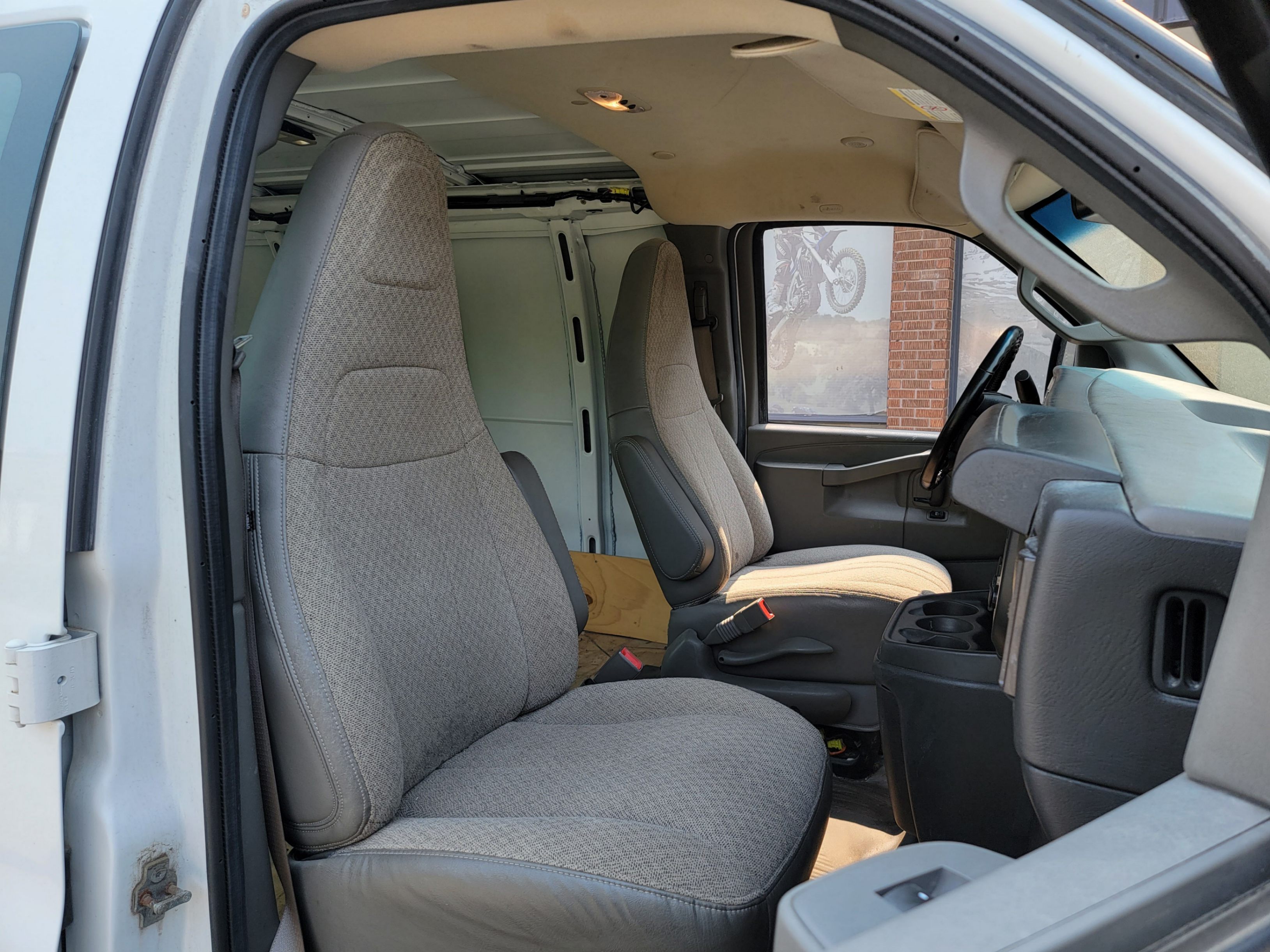 /theautoking/2020-GMC-SavanaCargo-3738701602064791.jpg