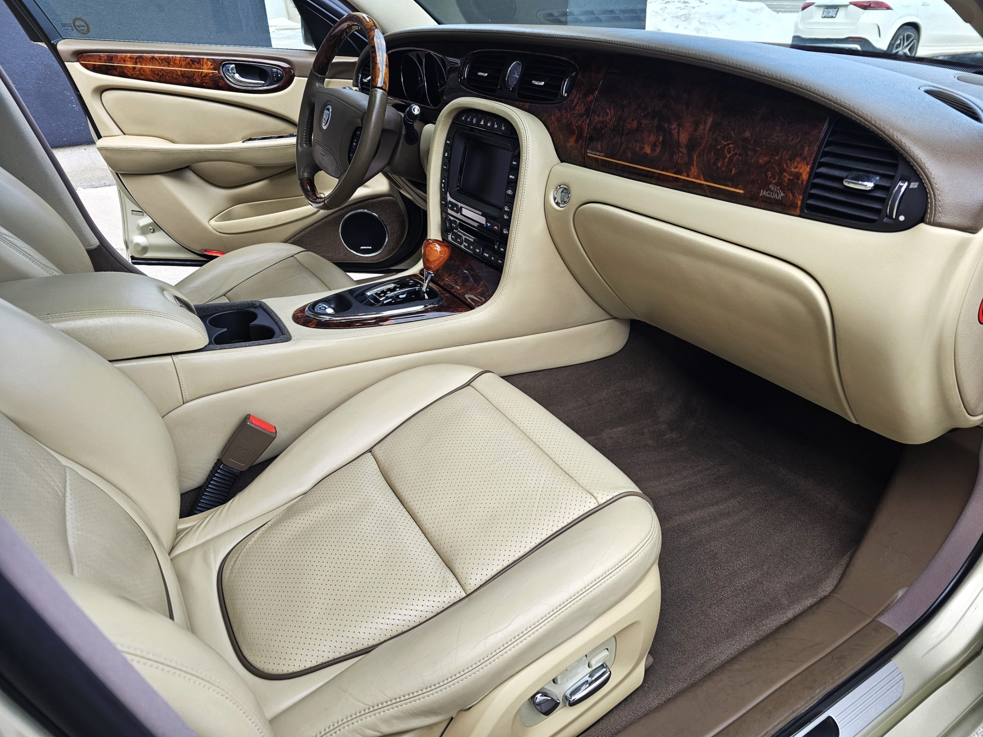 /todaysautosalesandservice/2008-Jaguar-XJSeries-5180058328890151.jpg