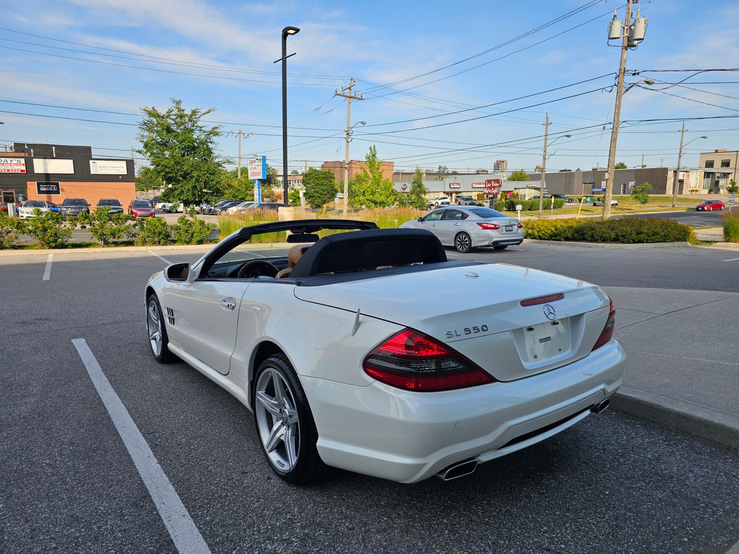 /todaysautosalesandservice/2010-Mercedes-Benz-SL-Class-5178864781592156.jpg