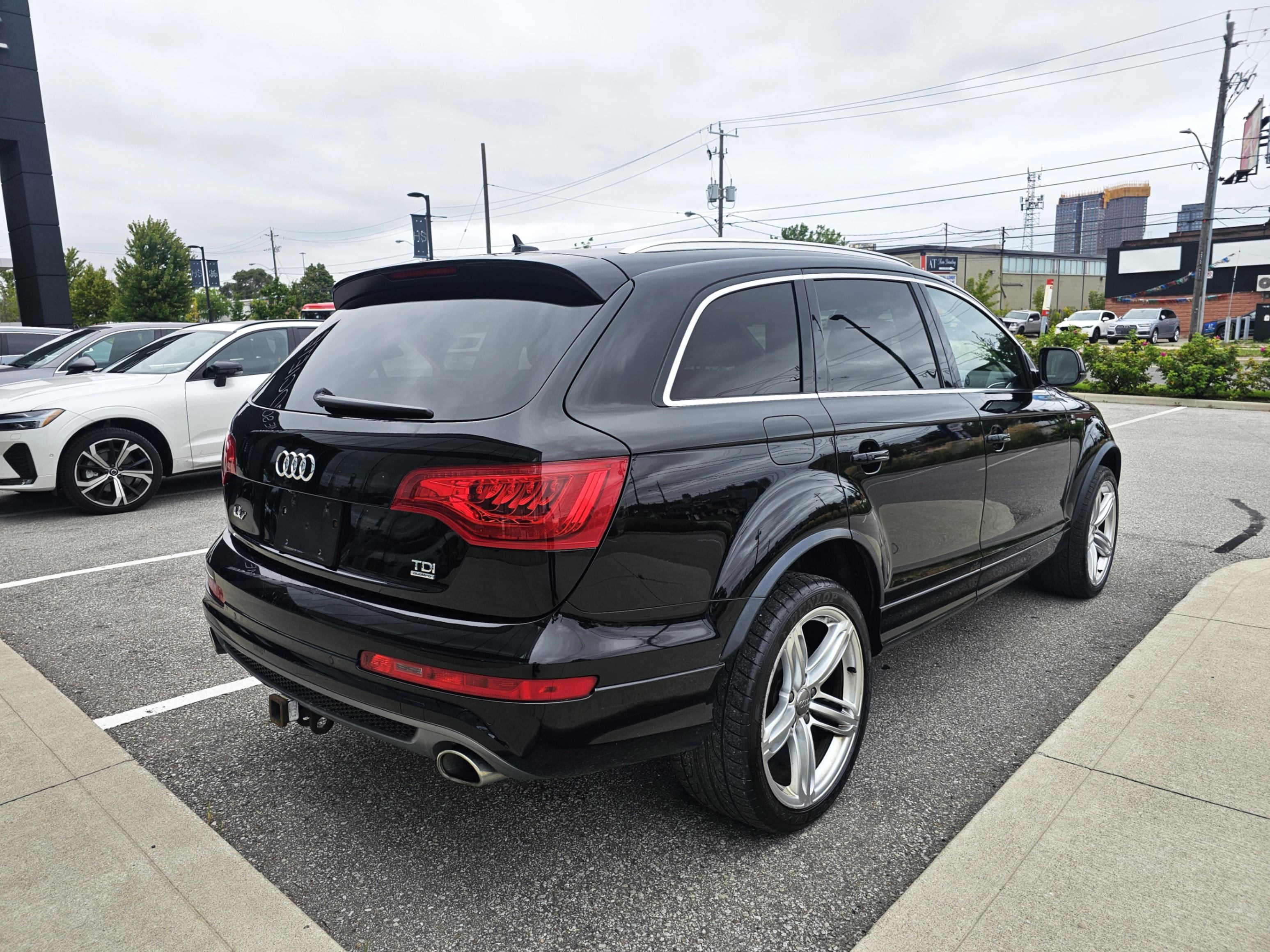/todaysautosalesandservice/2014-Audi-Q7-09863200611847045.jpg