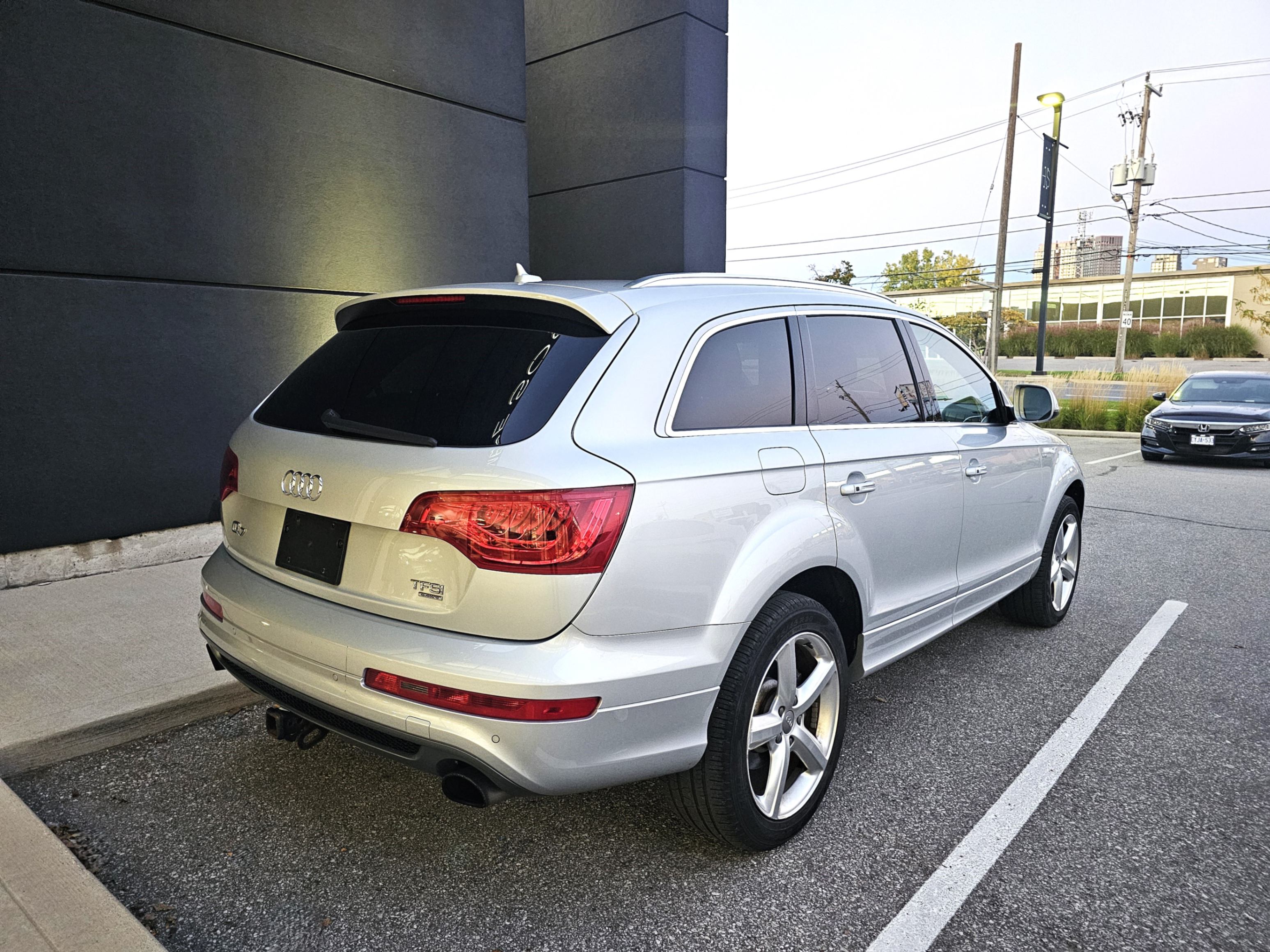 /todaysautosalesandservice/2014-Audi-Q7-28596757895572633.jpg