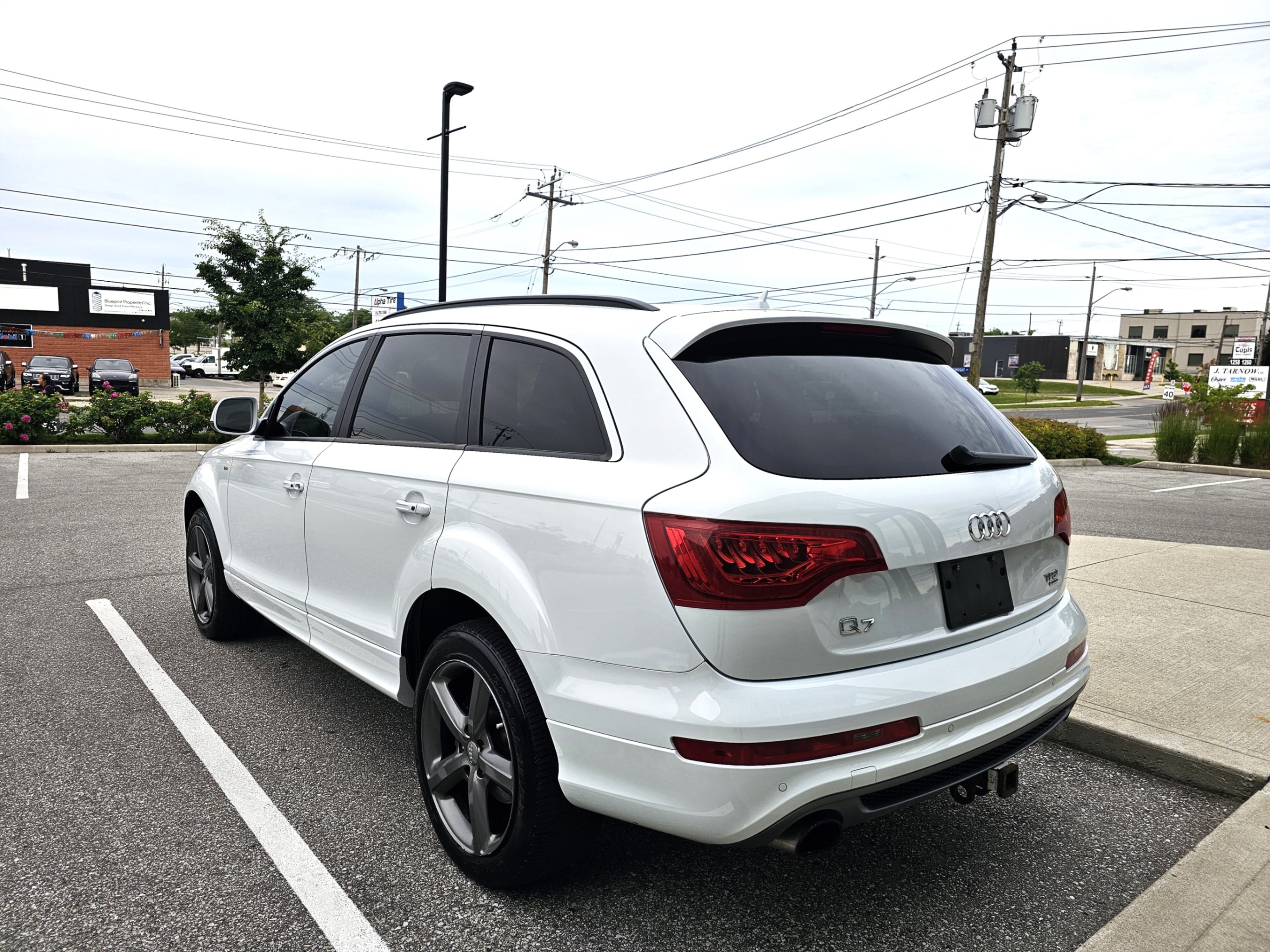 /todaysautosalesandservice/2014-Audi-Q7-4309075326958469.jpg