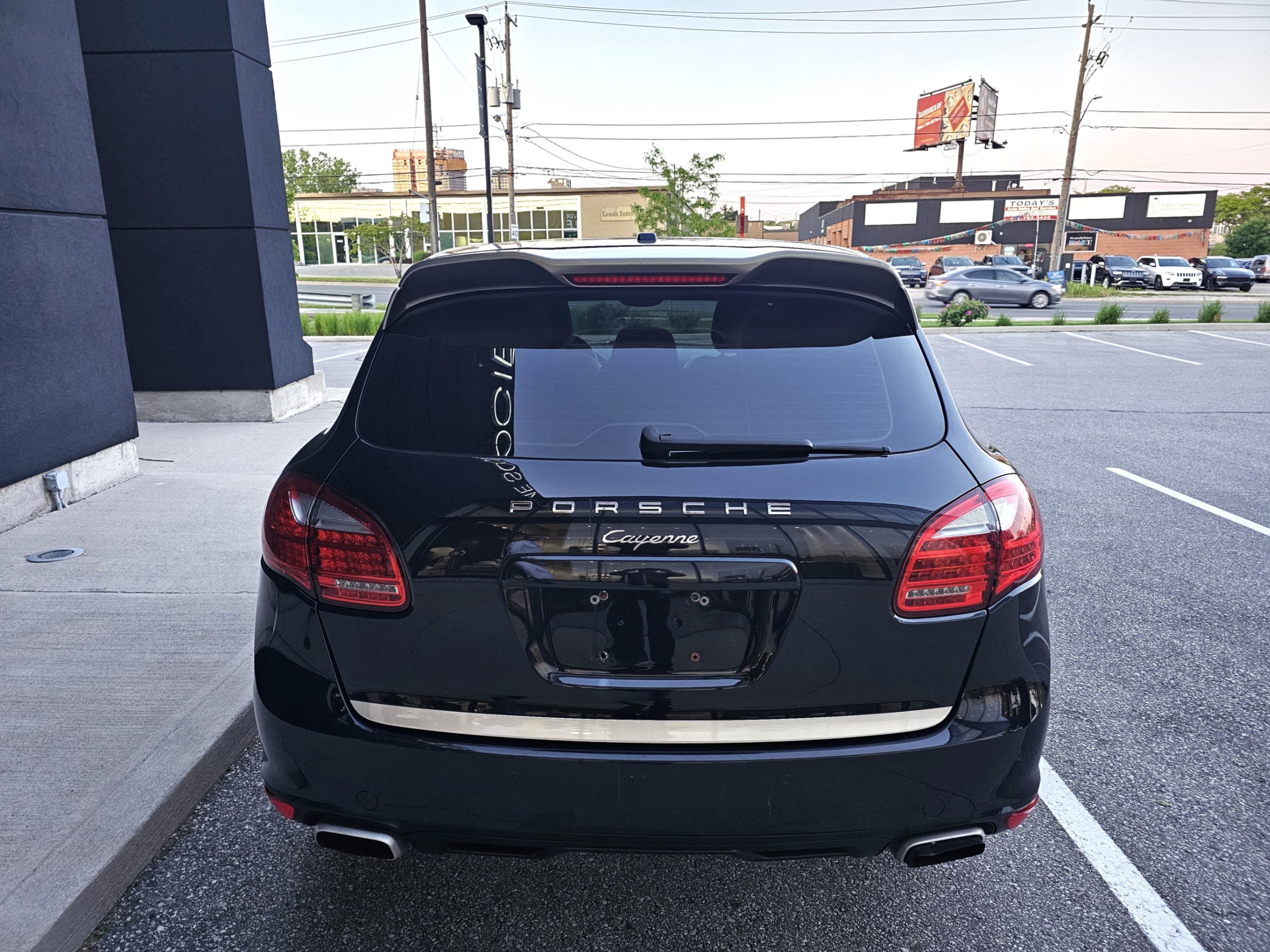 /todaysautosalesandservice/2014-Porsche-Cayenne-6132903551452309.jpg