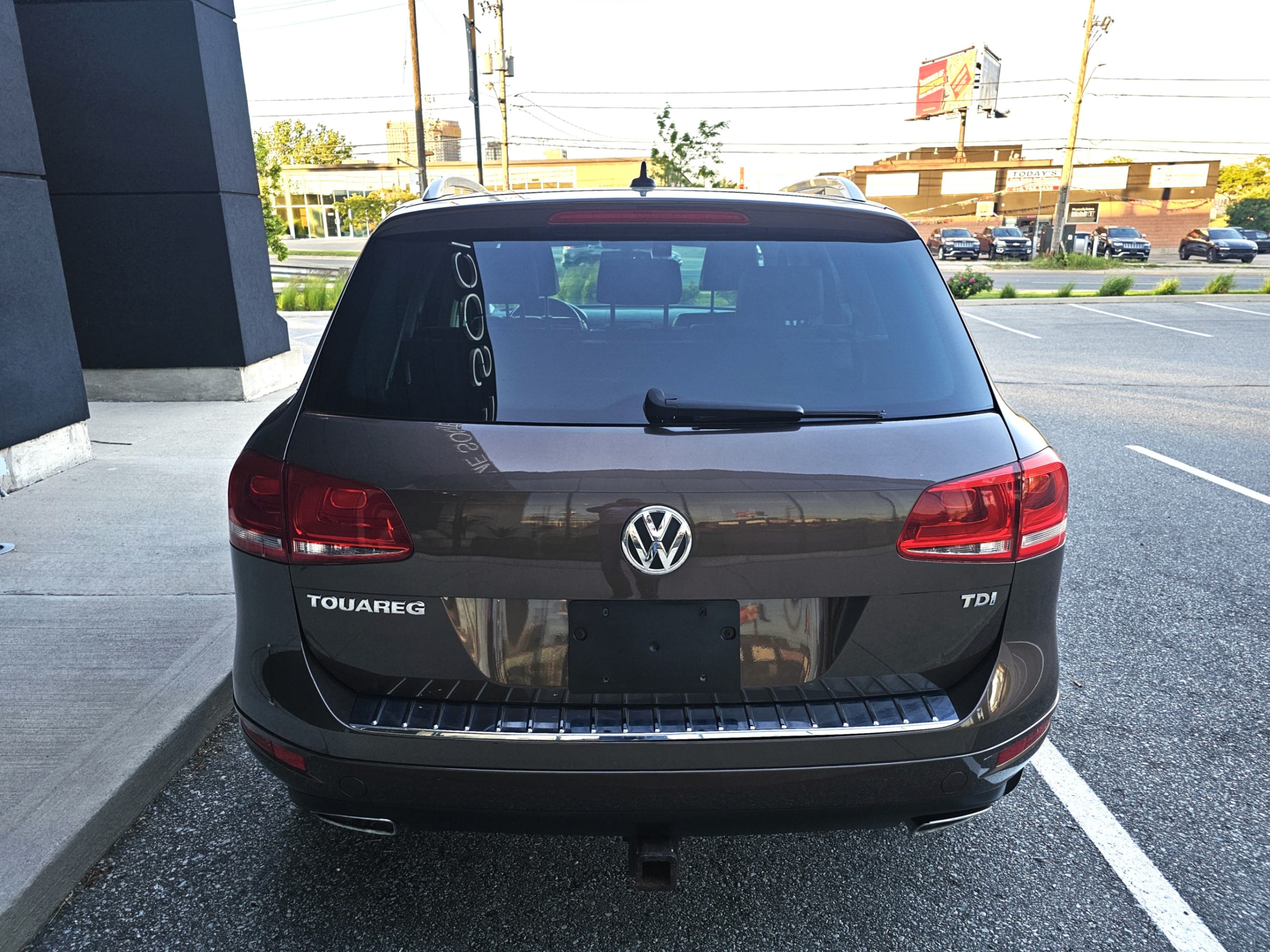 /todaysautosalesandservice/2014-Volkswagen-Touareg-38847146115424436.jpg