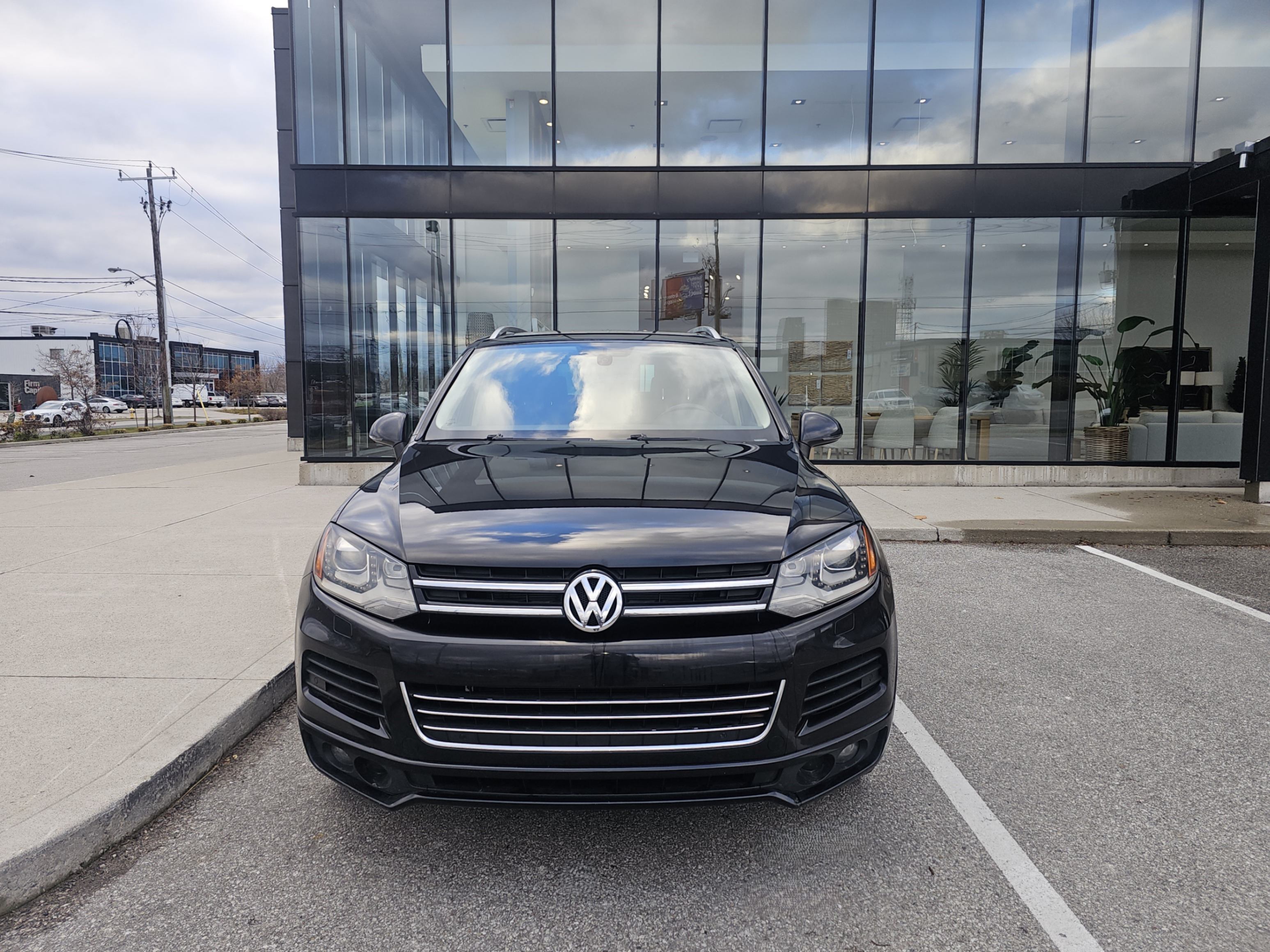 /todaysautosalesandservice/2014-Volkswagen-Touareg-5480030621031406.jpg