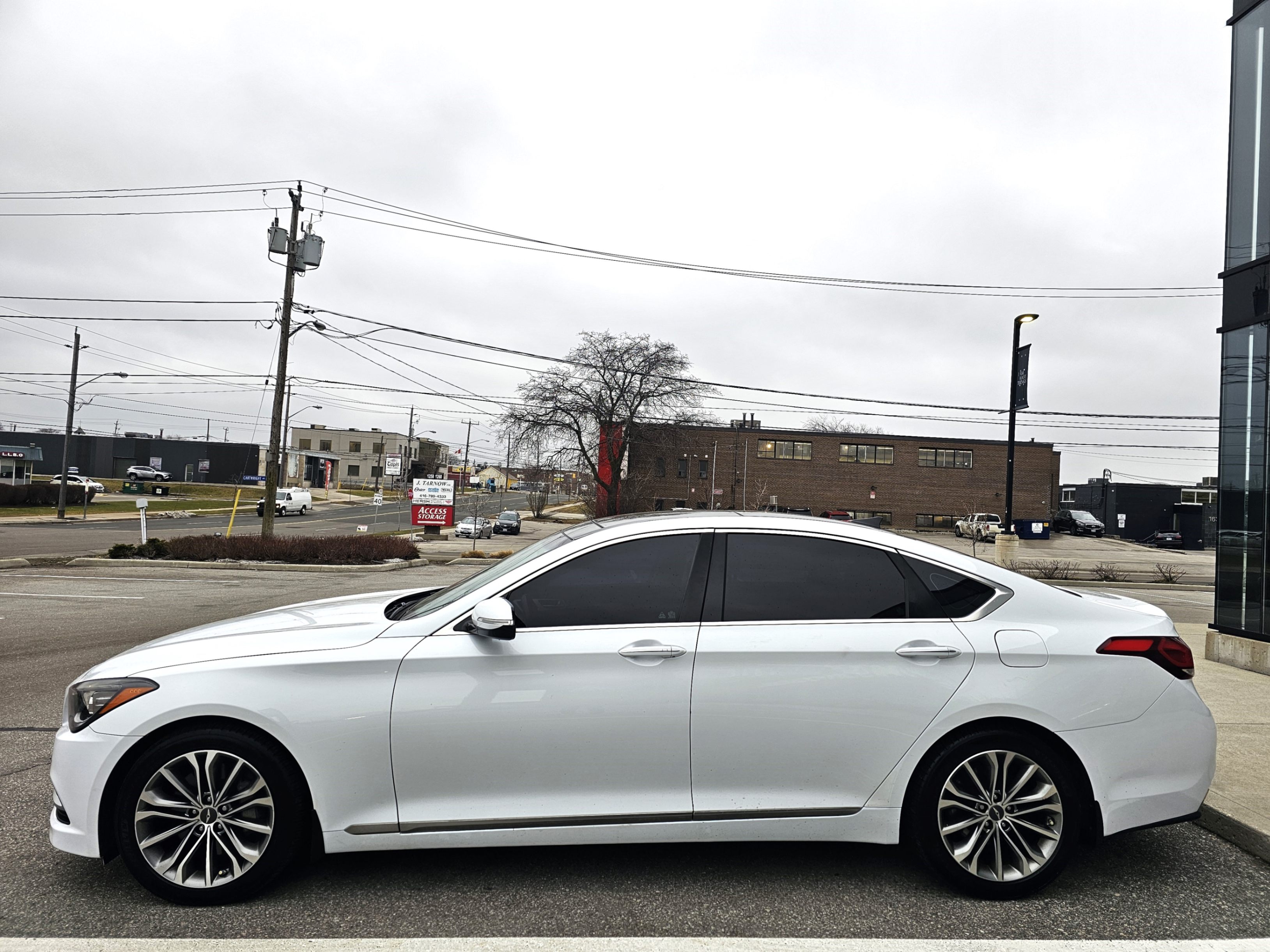 /todaysautosalesandservice/2015-Hyundai-Genesis-05028574439608868.jpg