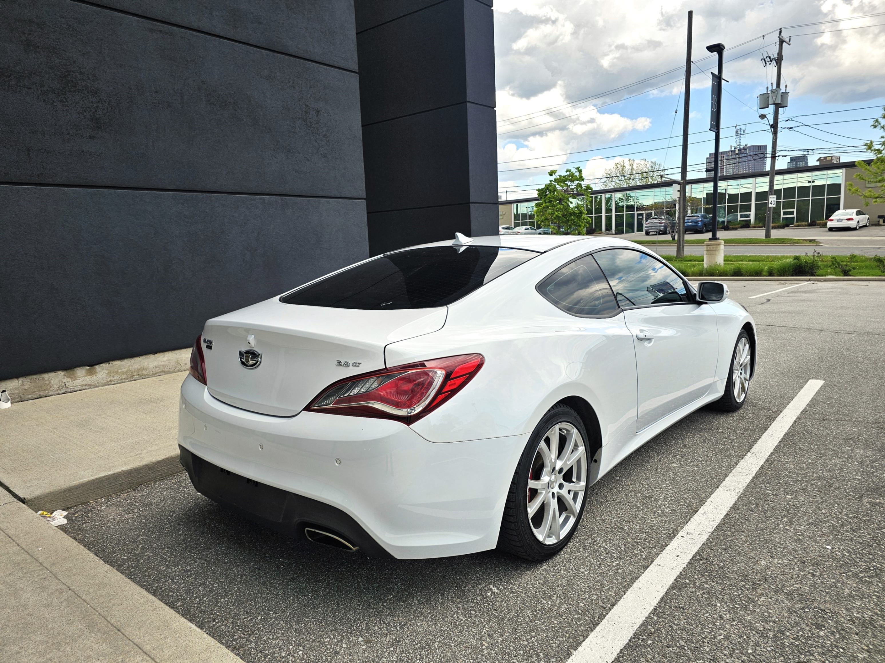 /todaysautosalesandservice/2015-Hyundai-Genesis-08669026610183073.jpg