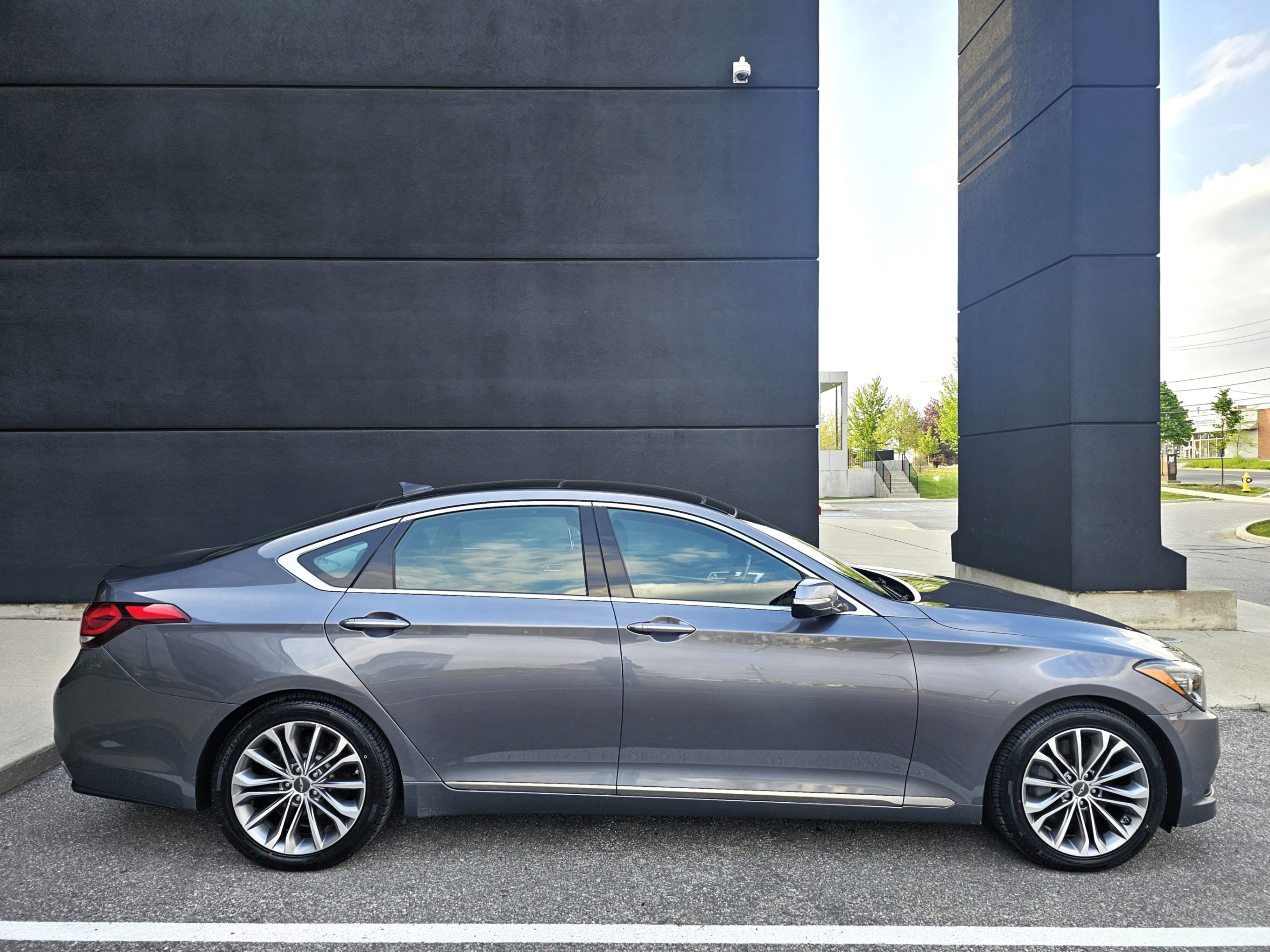 /todaysautosalesandservice/2015-Hyundai-Genesis-7959532063157491.jpg