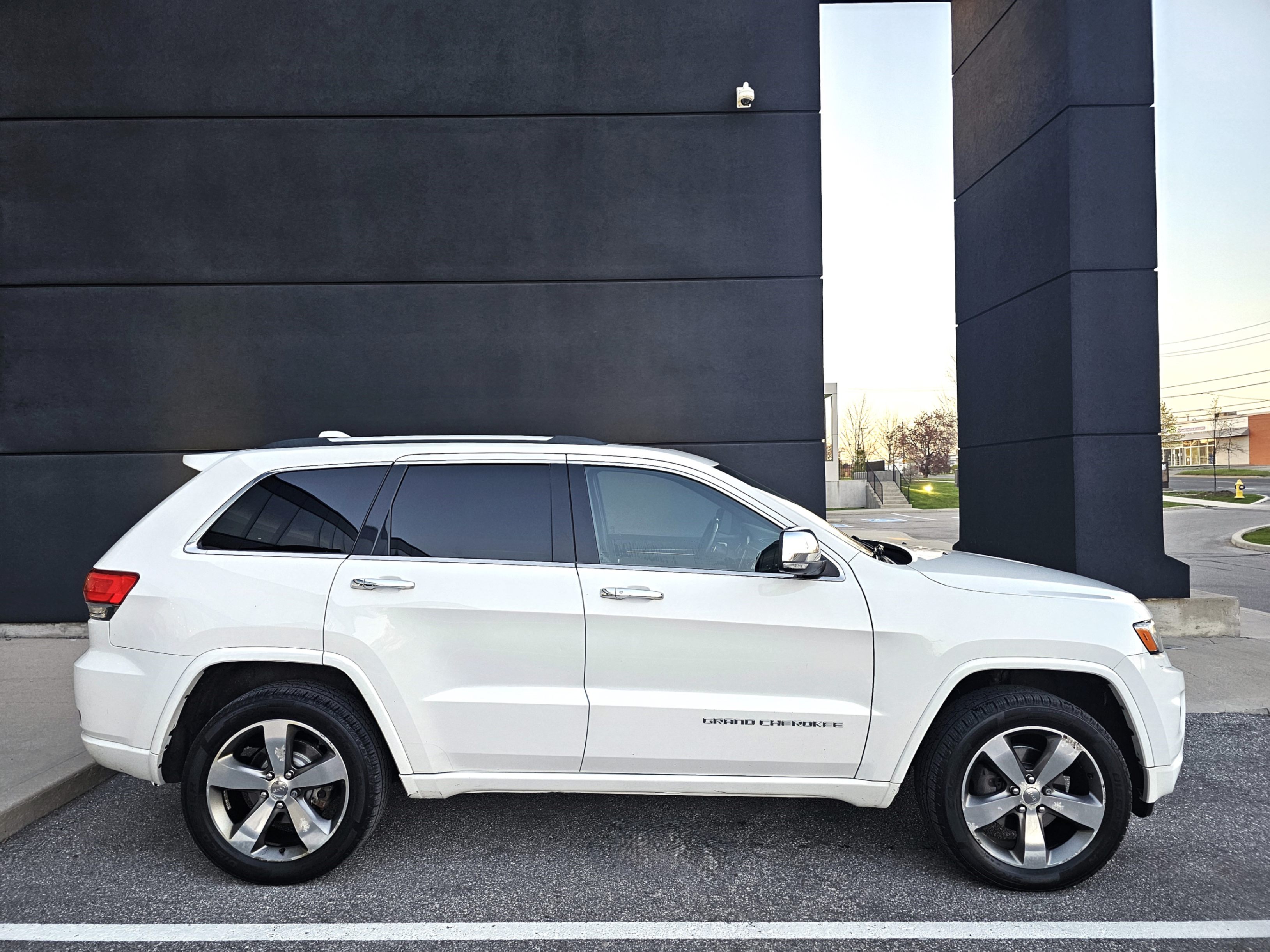 /todaysautosalesandservice/2015-Jeep-GrandCherokee-39598524032652205.jpg