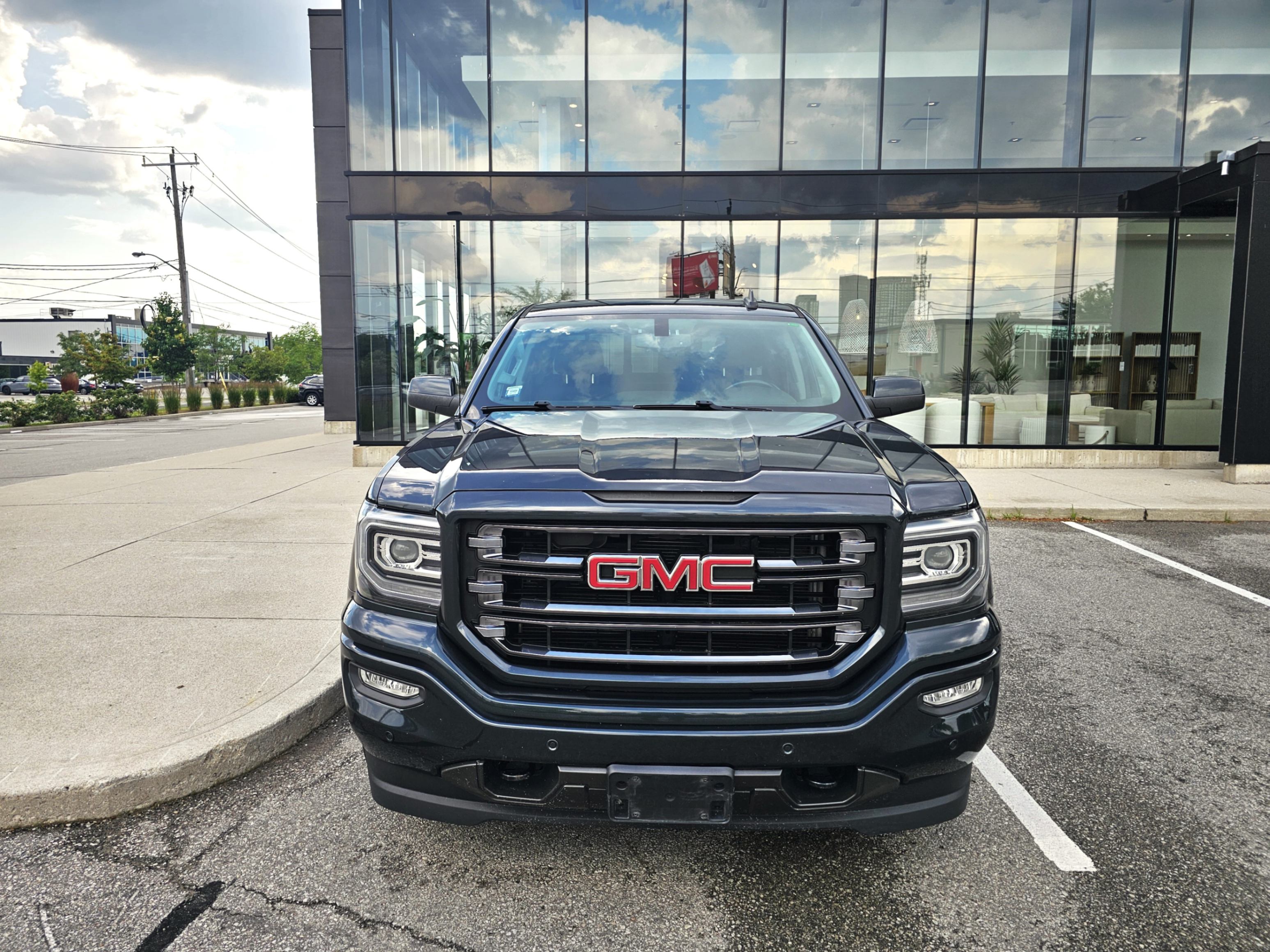 /todaysautosalesandservice/2017-GMC-Sierra1500-8610943856852618.jpg