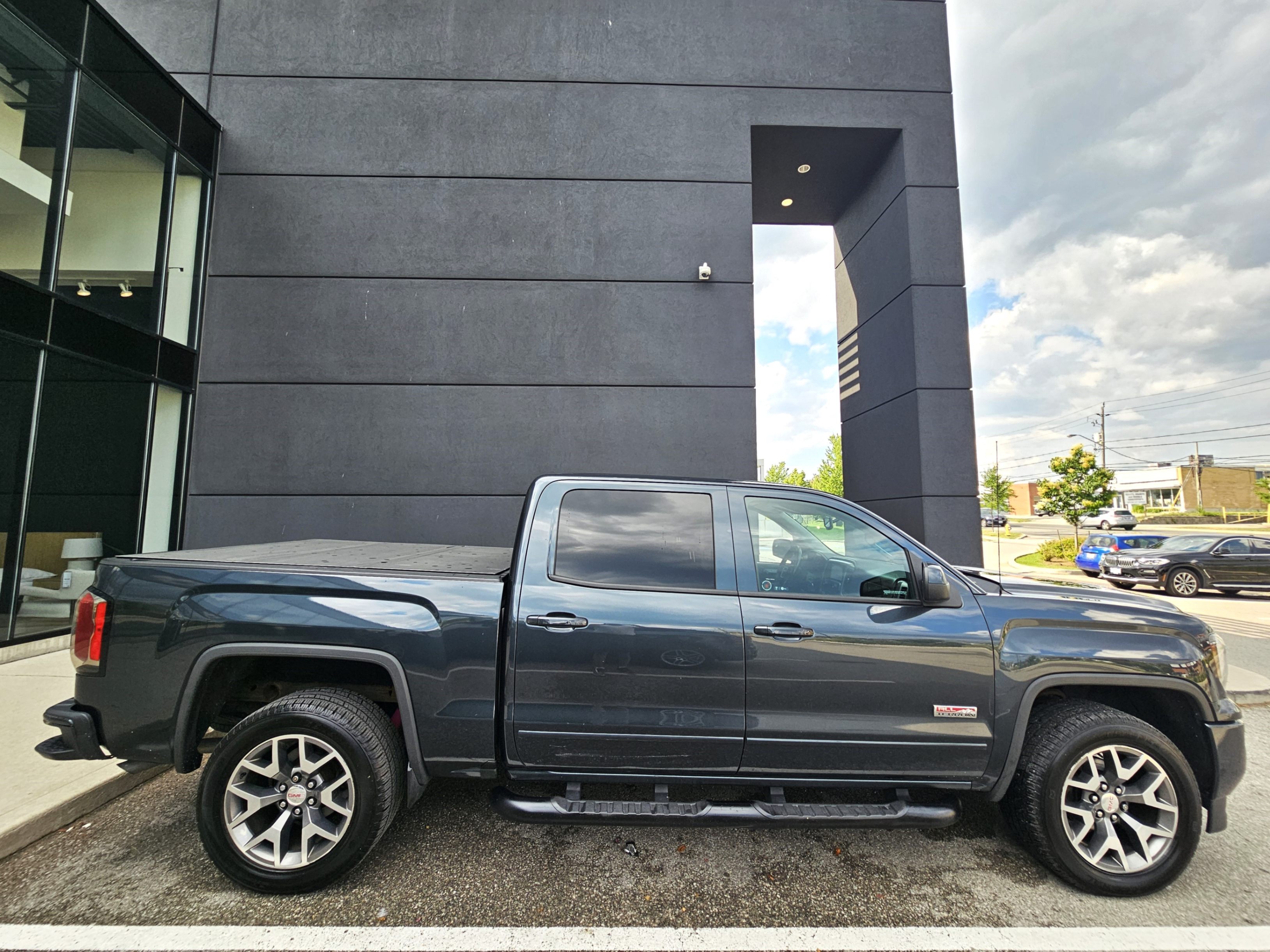 /todaysautosalesandservice/2017-GMC-Sierra1500-9523949418183184.jpg