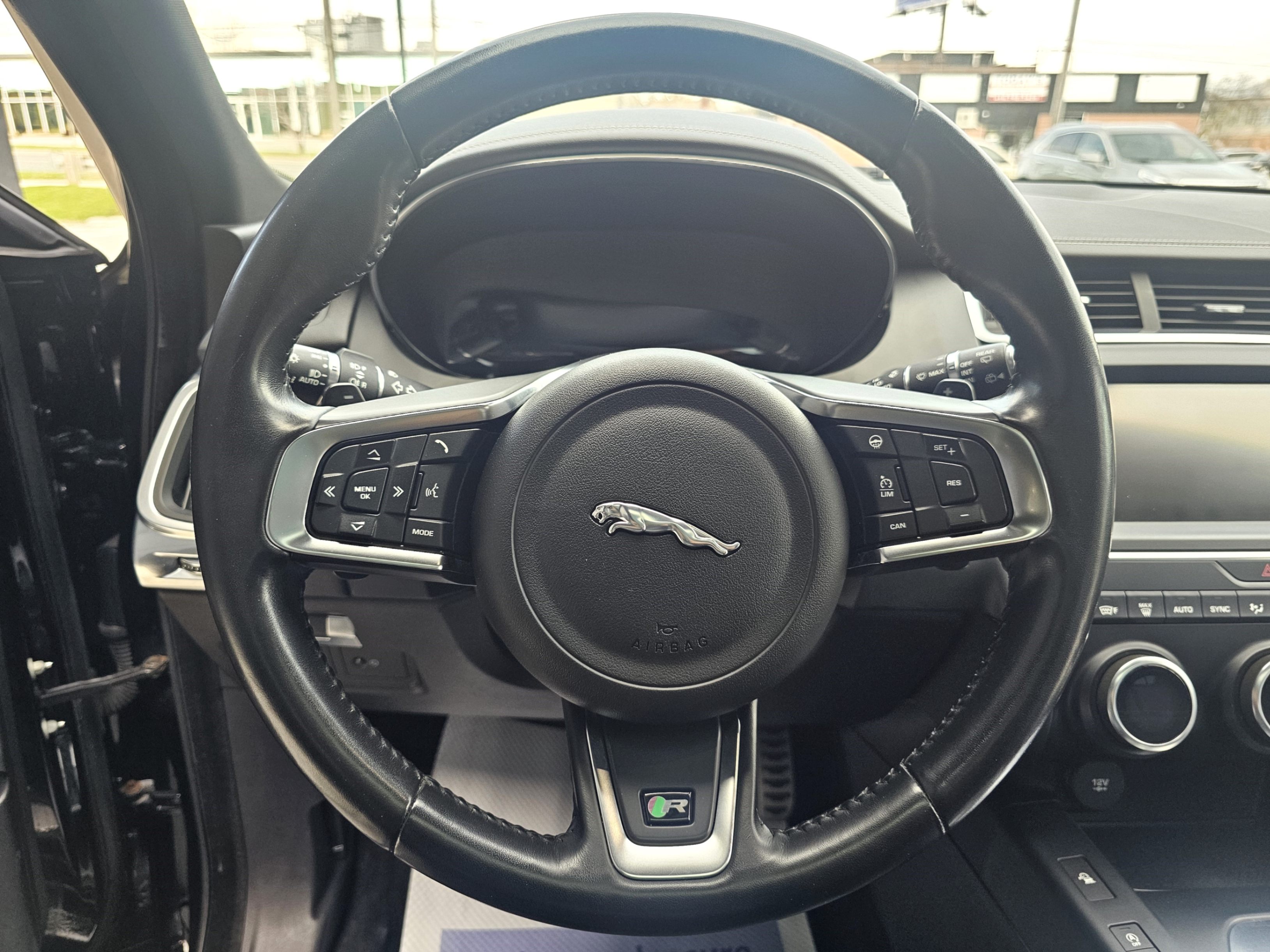 /todaysautosalesandservice/2019-Jaguar-E-PACE-33138788719773515.jpg