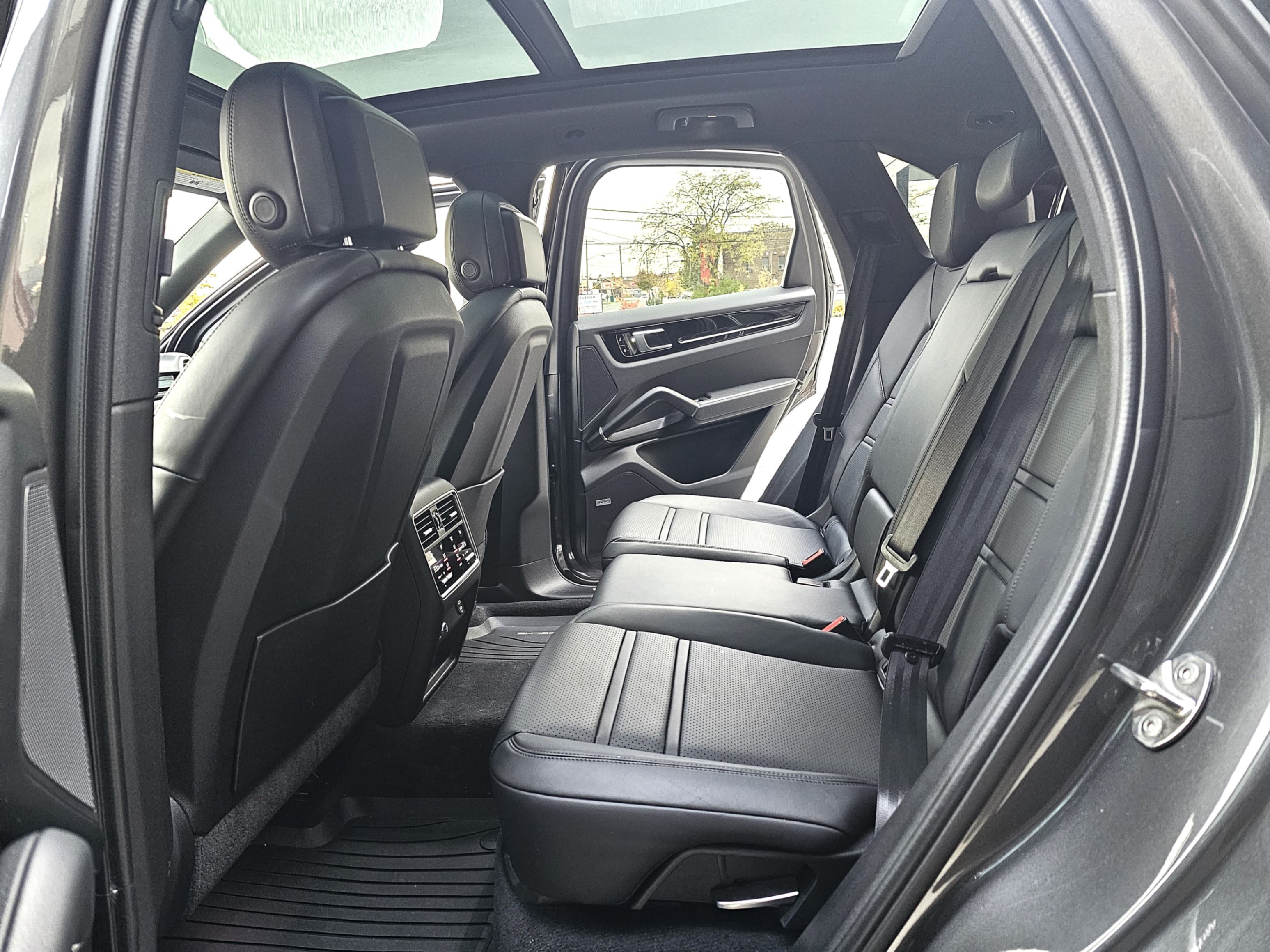 /todaysautosalesandservice/2020-Porsche-Cayenne-9477631817222871.jpg
