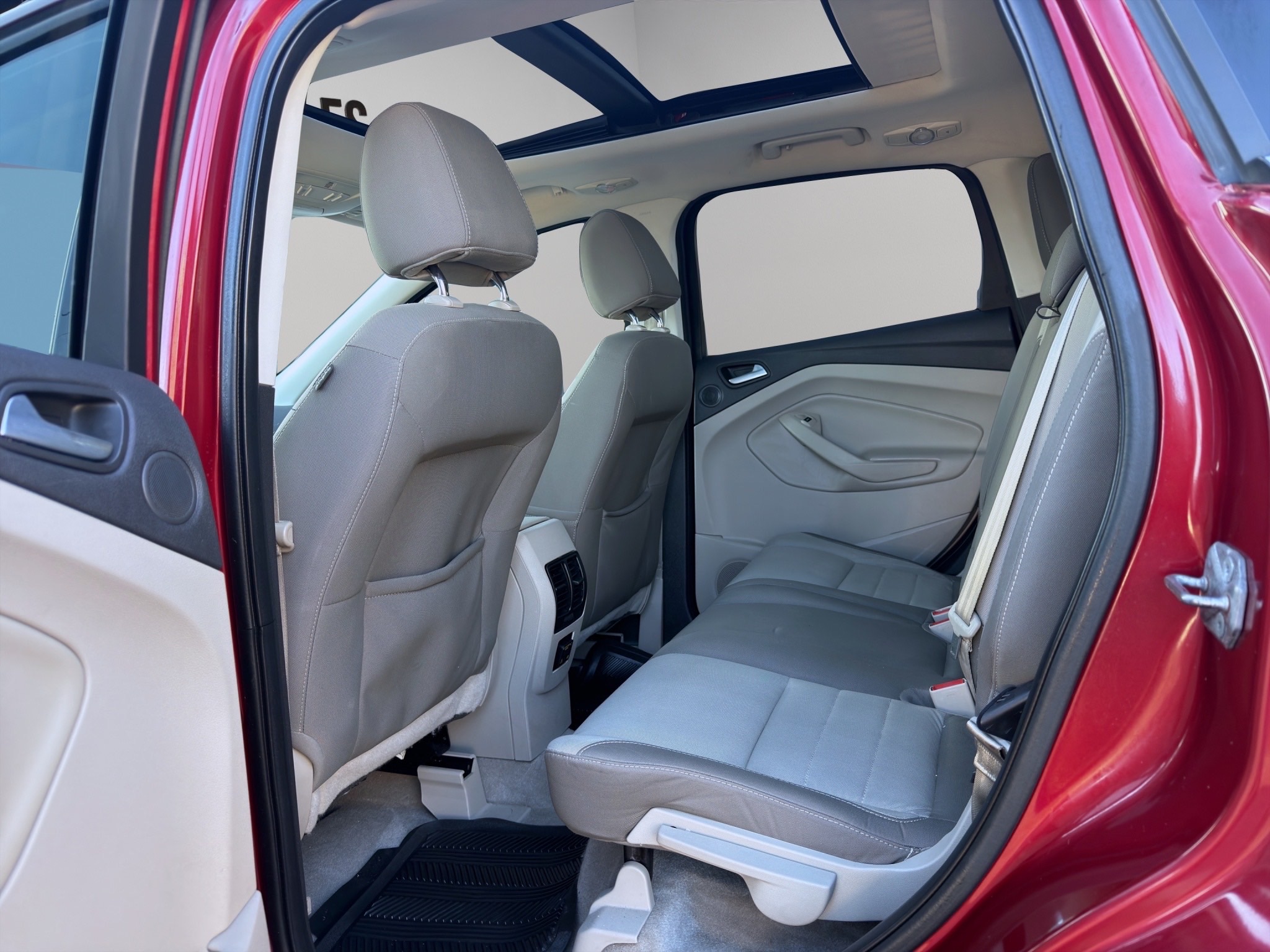/topnotchautosalesinc1/2014-Ford-Escape-19210637871710912.jpg