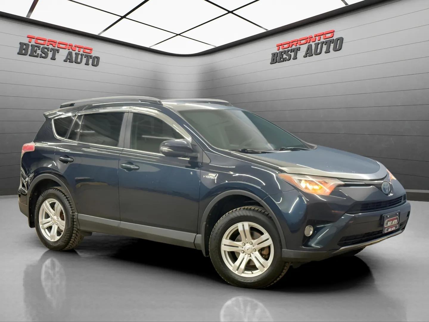 2017 Toyota RAV4 Hybrid AWD | Hybrid | XLE | No Accident