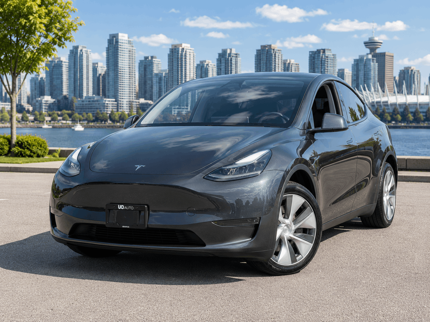 2024 Tesla Model Y RWD/ NO ACCIDENT/ BC LOCAL