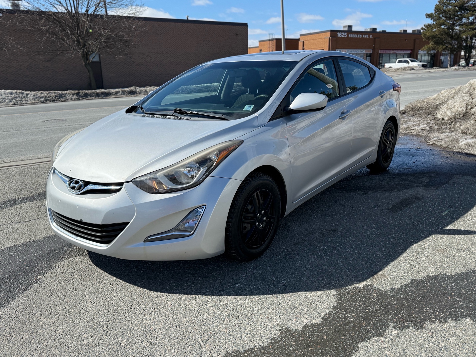 /uncoolautosales/2015-Hyundai-Elantra-2569722418502185.jpg