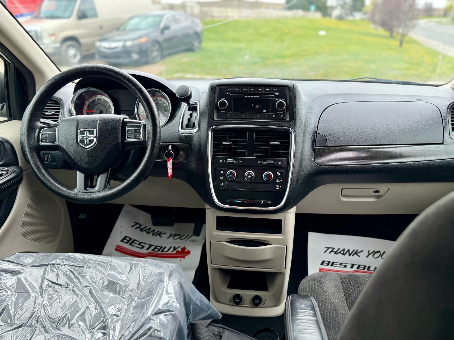 /uncoolautosales/2016-Dodge-GrandCaravan-09101742669948165.jpg