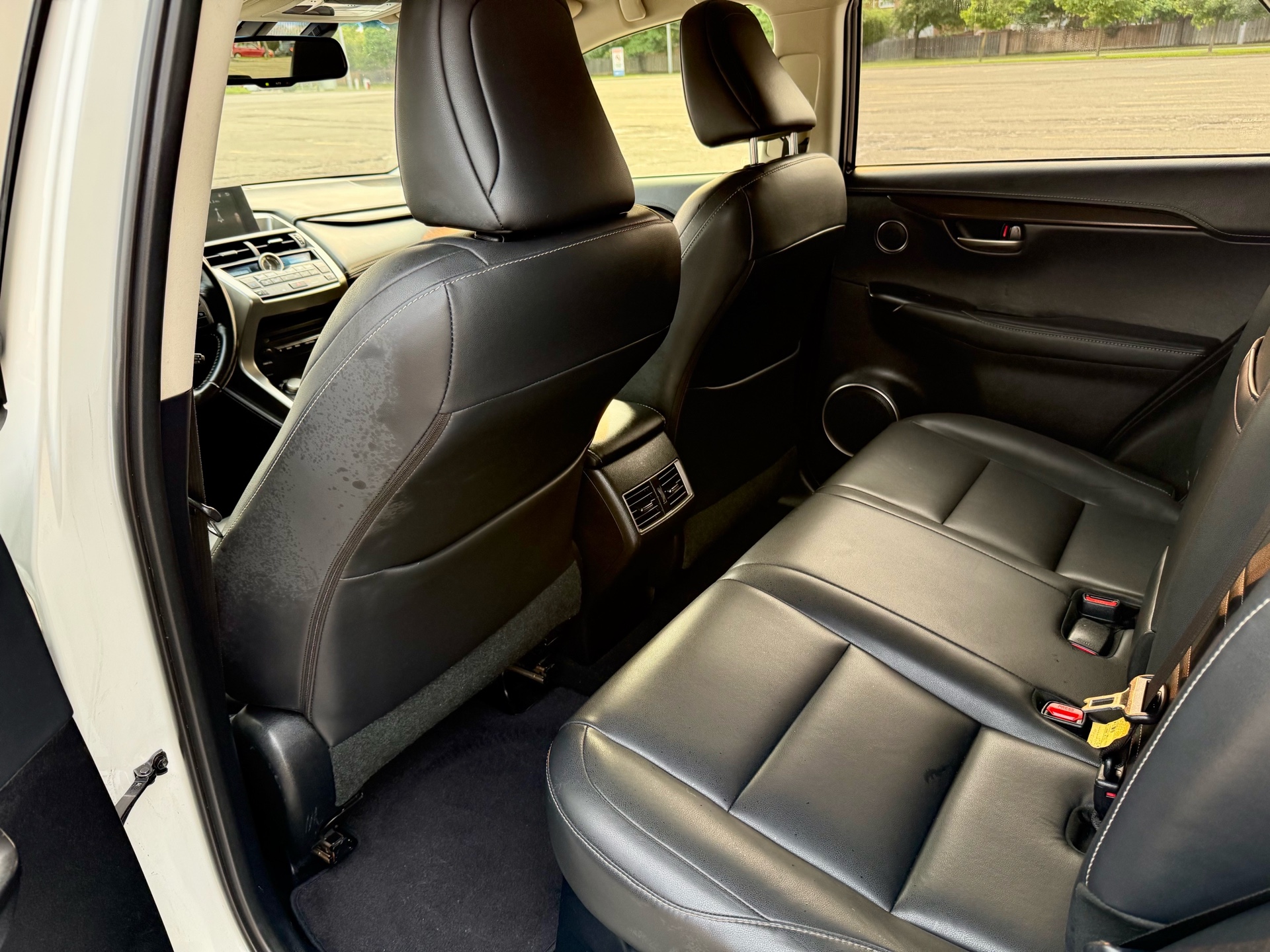 /uncoolautosales/2016-Lexus-NX200t-026077793906455815.jpg