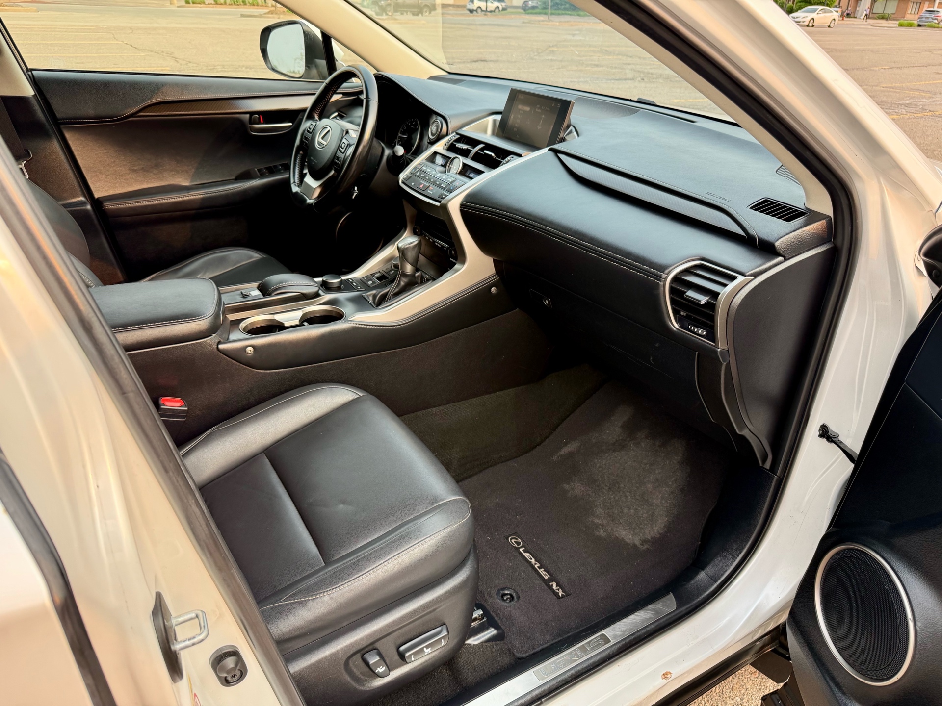 /uncoolautosales/2016-Lexus-NX200t-4798378074772829.jpg