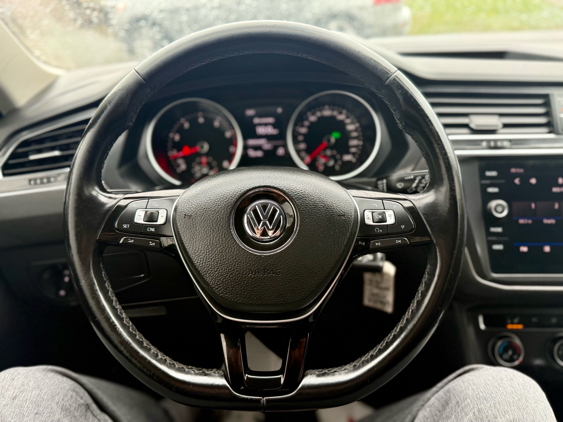 /uncoolautosales/2018-Volkswagen-Tiguan-8049979592273566.jpg