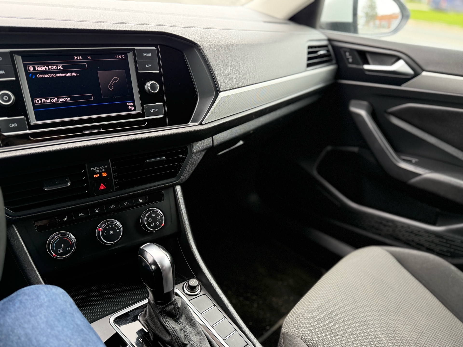 /uncoolautosales/2019-Volkswagen-Jetta-6774902460036523.jpg