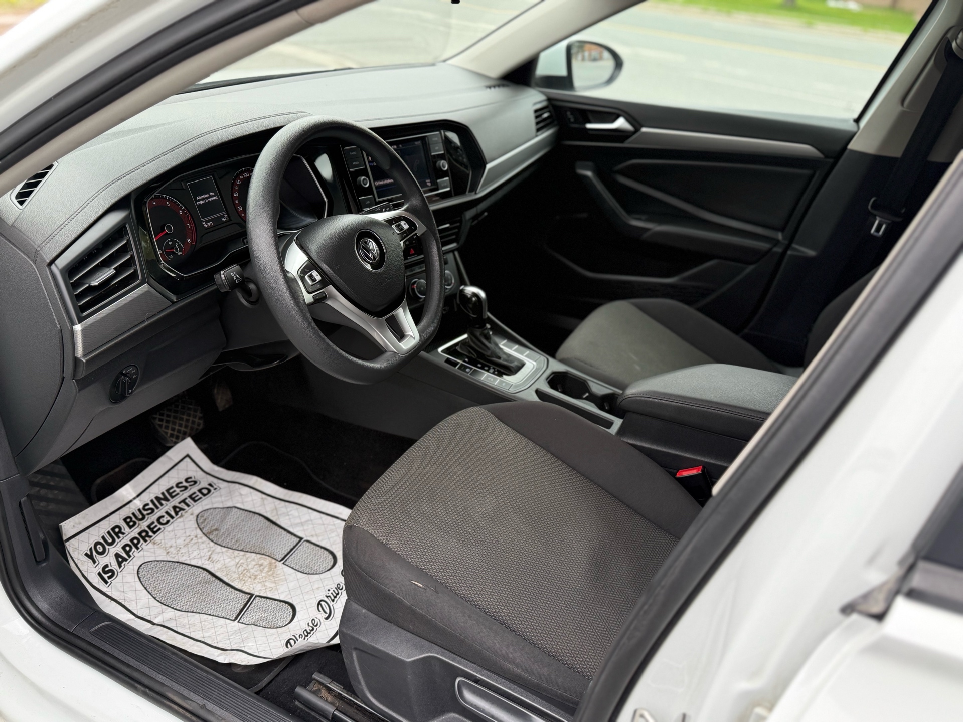 /uncoolautosales/2019-Volkswagen-Jetta-805441590366917.jpg