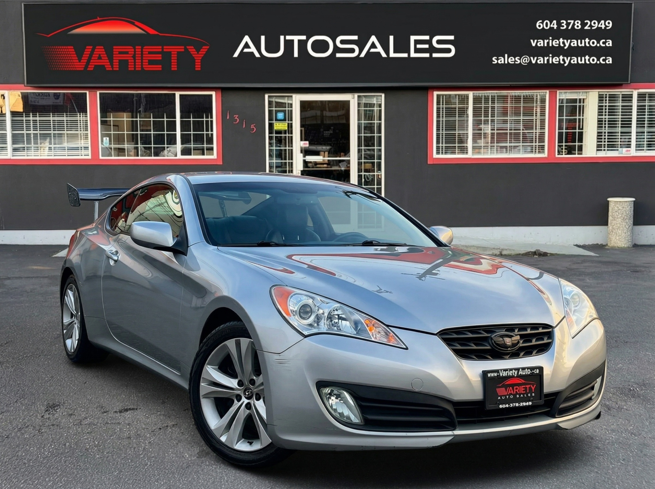 2011 Hyundai Genesis 2dr I4 Man | SPORTY | FREE ONE YEAR OR 20,000 KM COMPREHENSIVE LUBRICO WARRANTY!!
