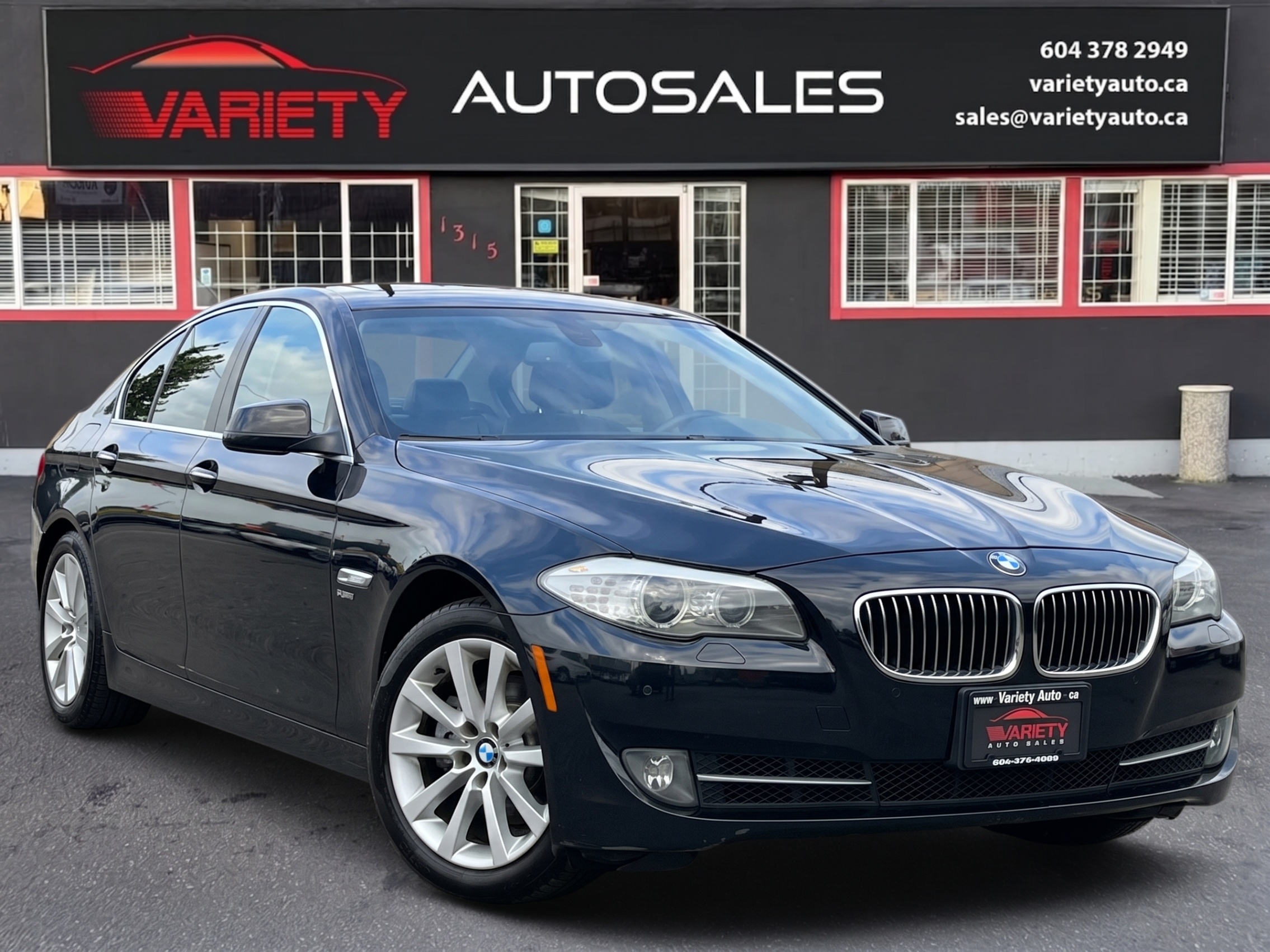 2012 BMW 5 Series 4dr Sdn 528i xDrive AWD, SUNROOF, FREE 2 YEARS OR 40,000 KM COMPREHENSIVE LUBRICO WARRANTY!!
