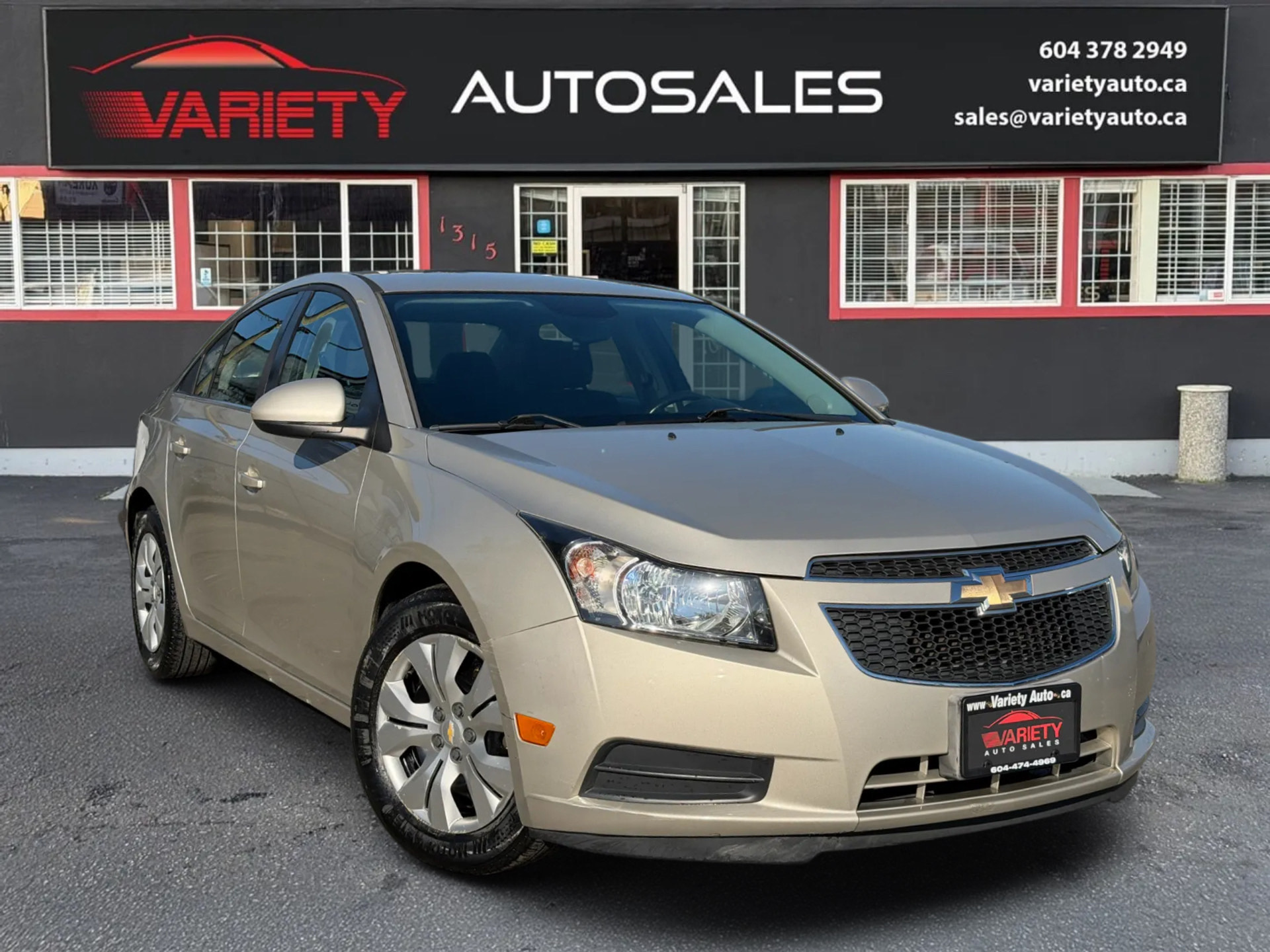 2013 Chevrolet Cruze 4dr Sdn LT Turbo w/1SA, Low KM, Fuel Efficient, FREE 10,000 KM COMPREHENSIVE LUBRICO WARRANTY!!