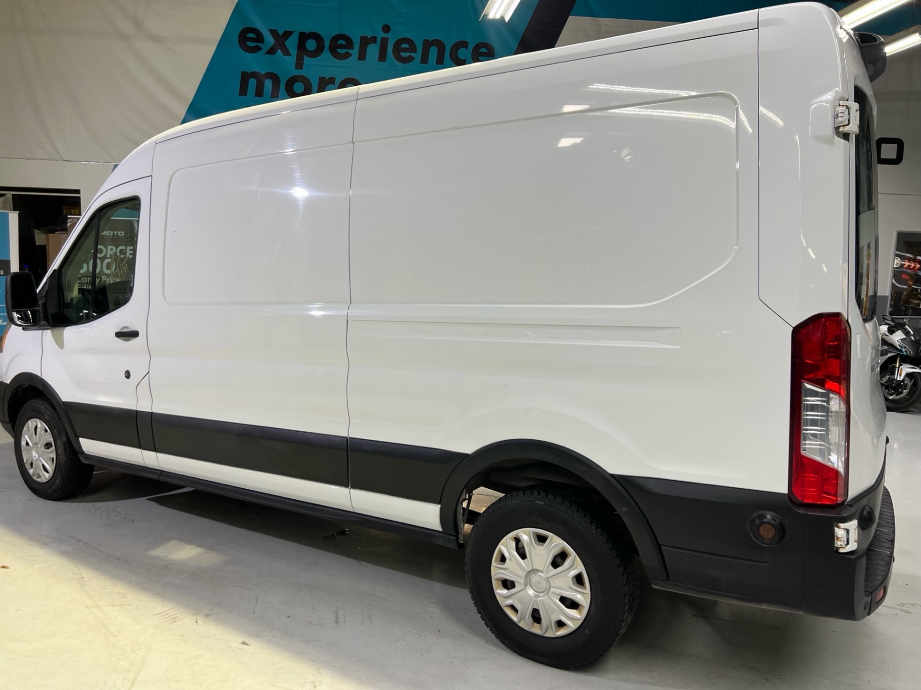 /westgateleasing/2019-FORD-TransitCargo-07900129459990723.jpg