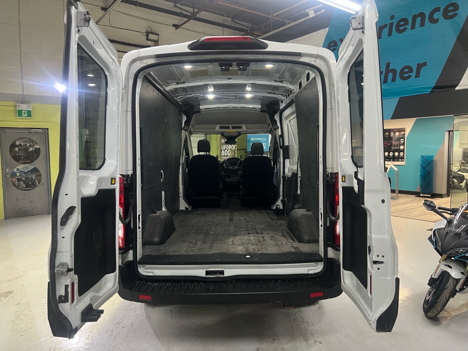 /westgateleasing/2019-FORD-TransitCargo-4891000098110385.jpg