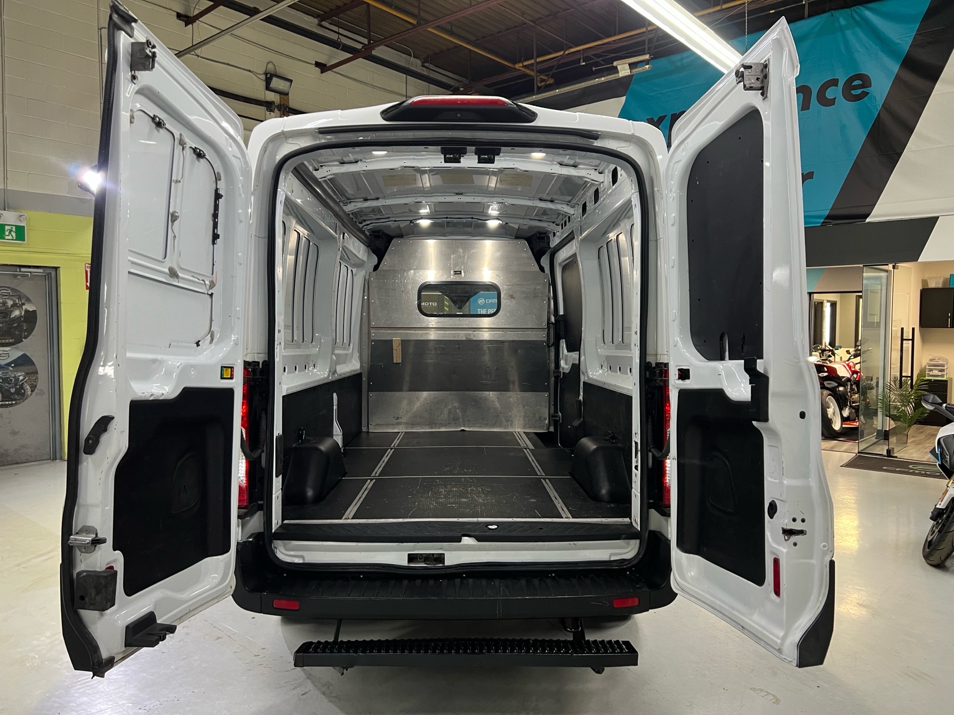 /westgateleasing/2019-Ford-Transit-014241342509334398.jpg