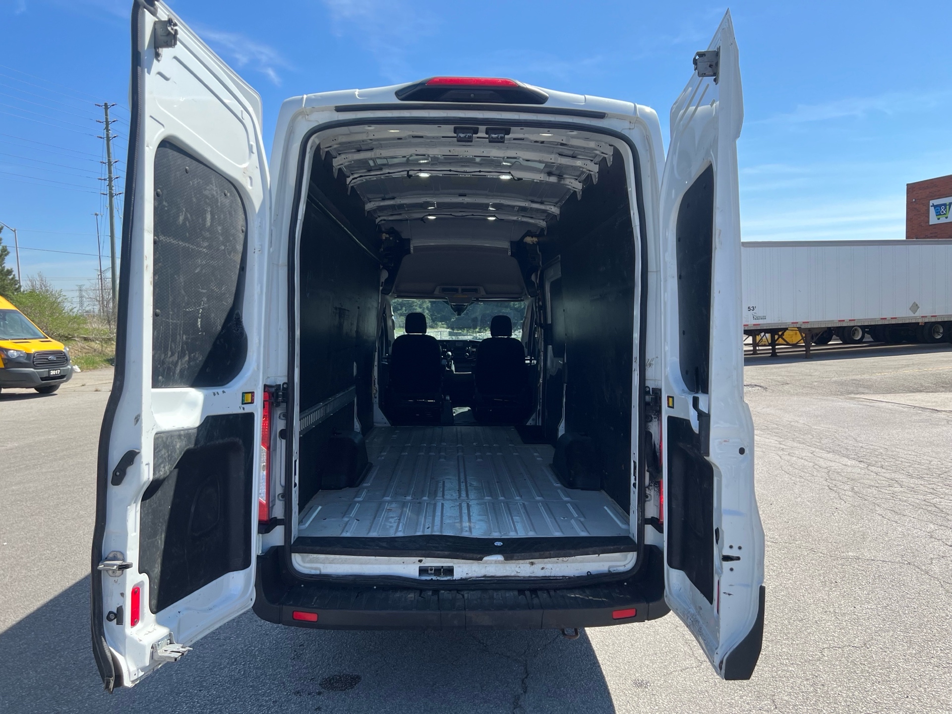 /westgateleasing/2020-Ford-Transit-5038018381512315.jpg