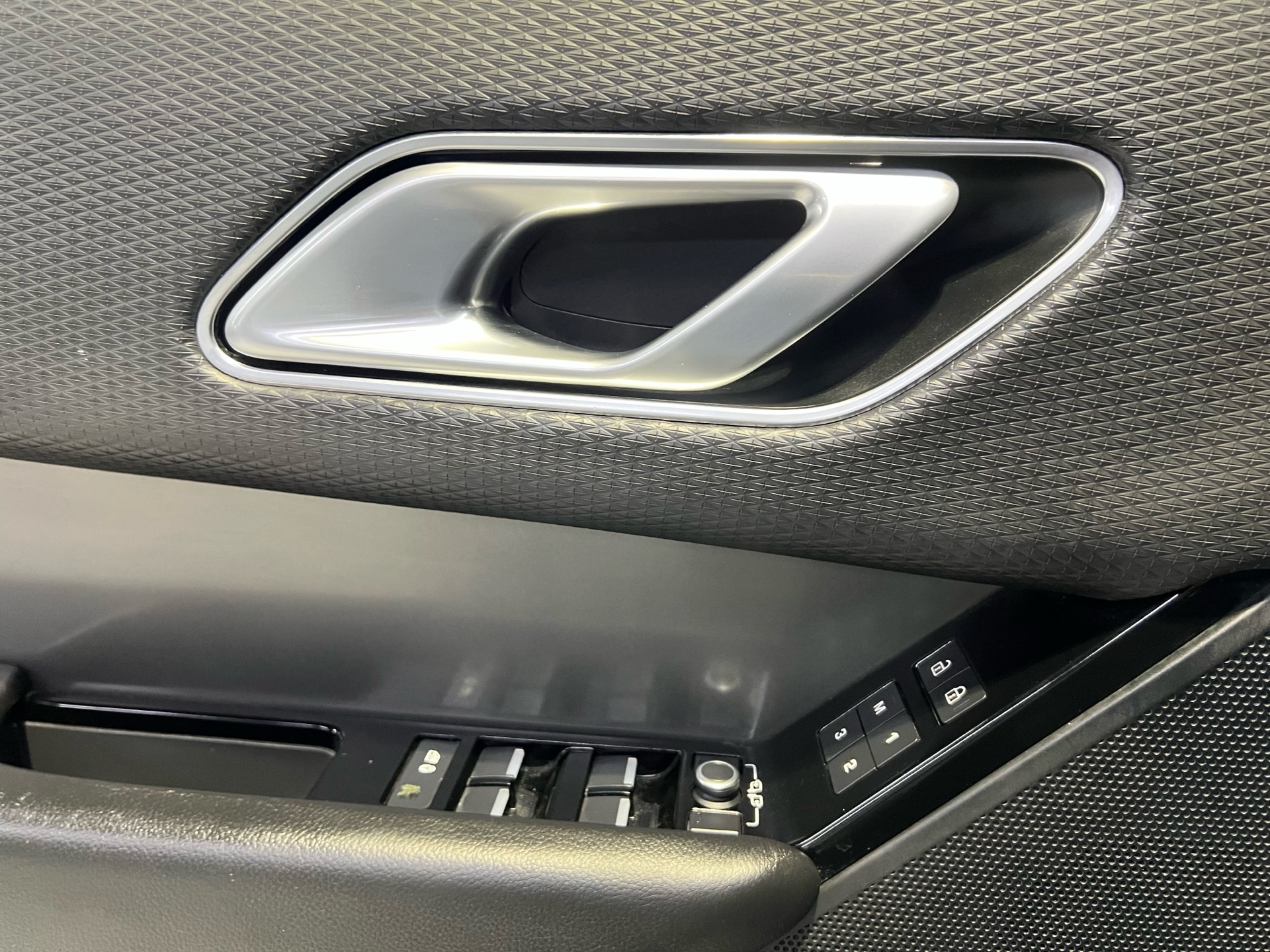 /westgateleasing/2021-LandRover-RangeRover-26878682911933427.jpg