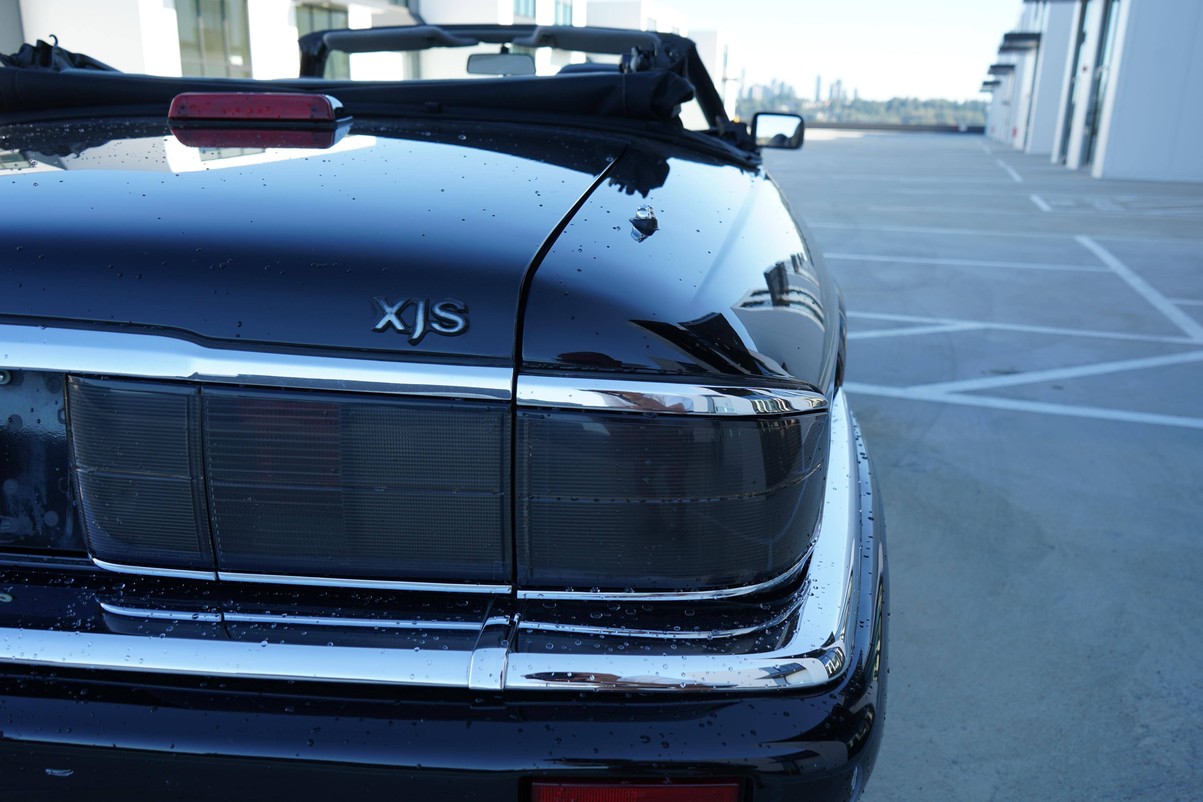 /worldwidemodernauto/1996-Jaguar-XJS-21563110146564624.jpg