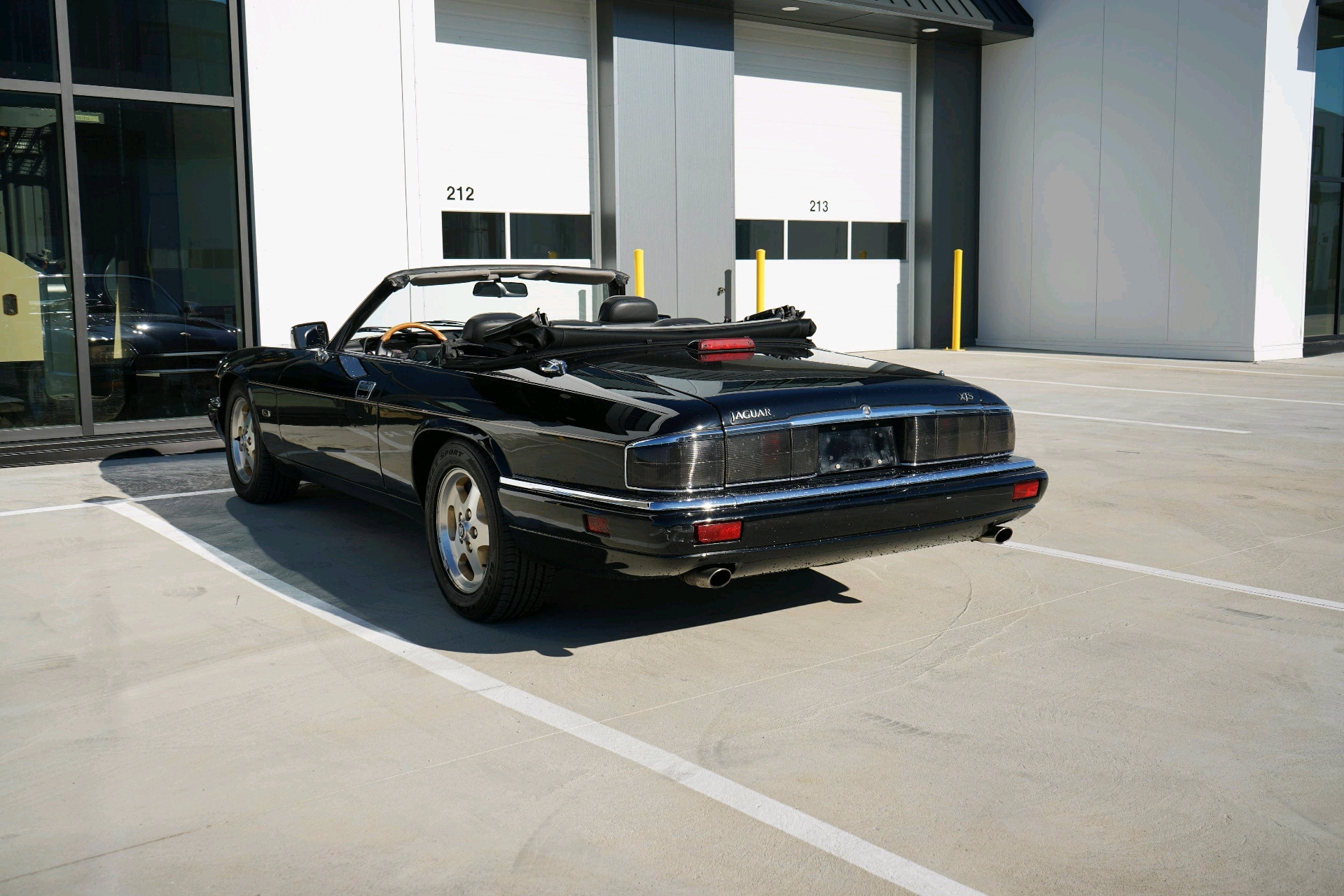 /worldwidemodernauto/1996-Jaguar-XJS-7641408007279076.jpg