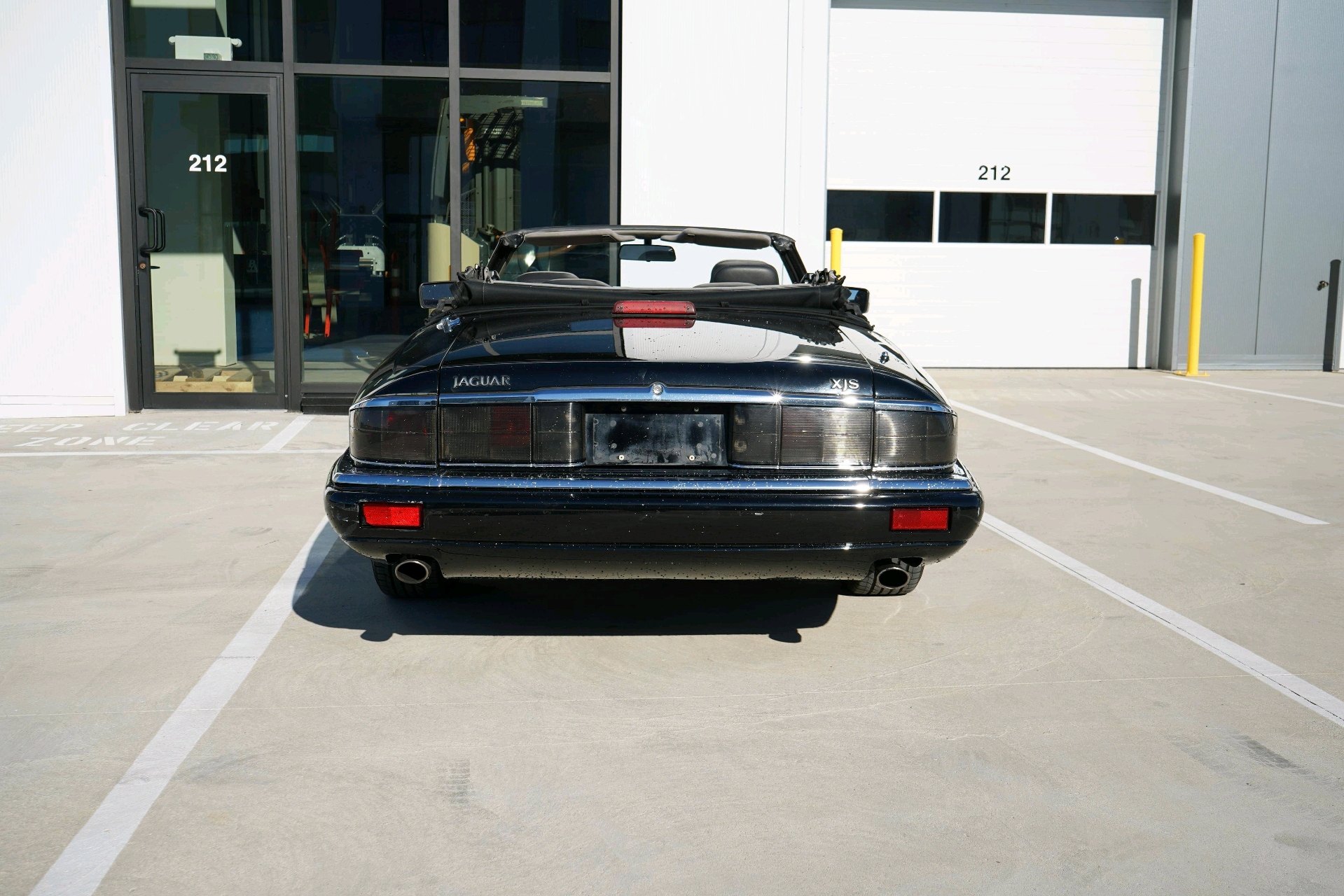 /worldwidemodernauto/1996-Jaguar-XJS-8100211925239937.jpg