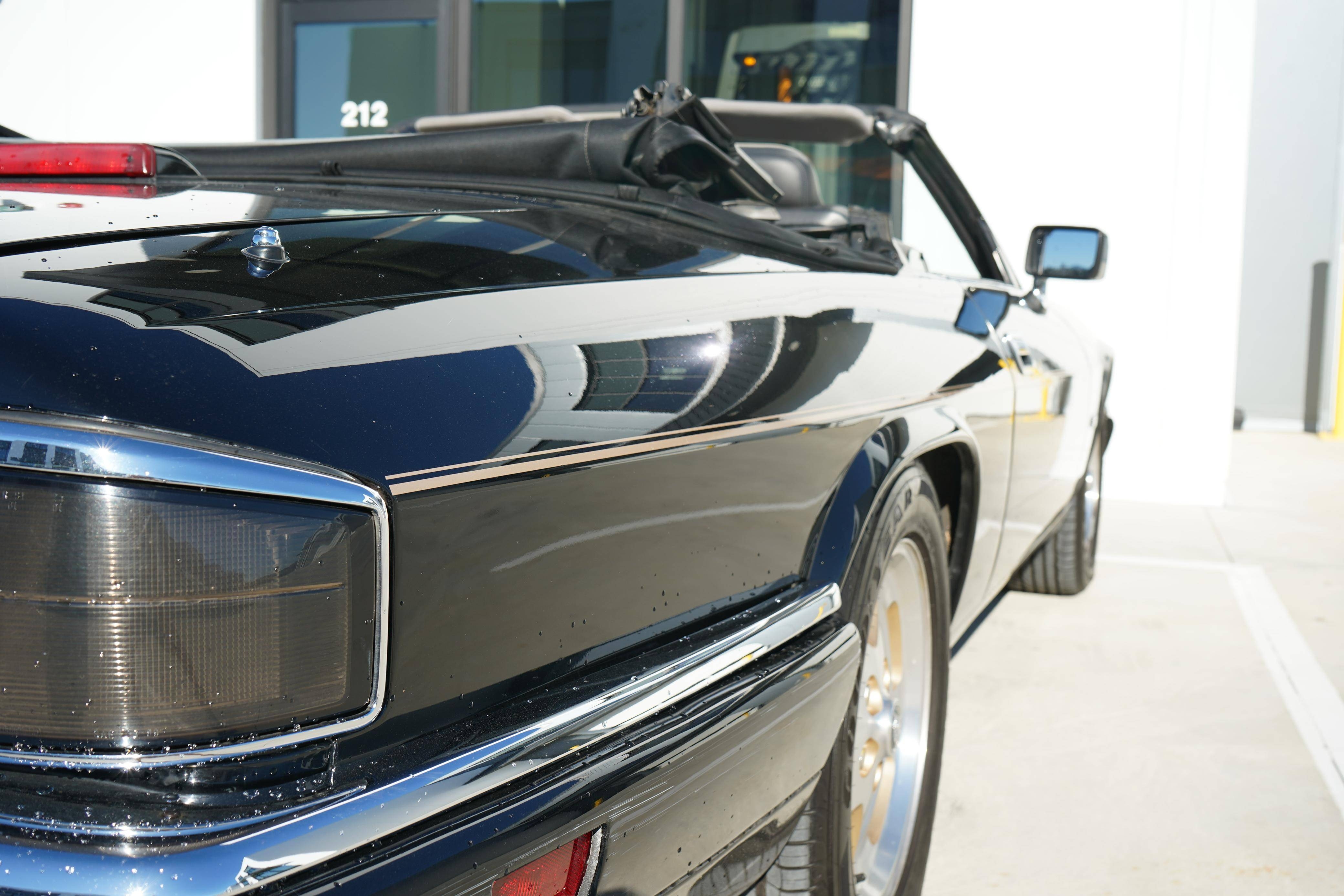 /worldwidemodernauto/1996-Jaguar-XJS-8627891317529346.jpg