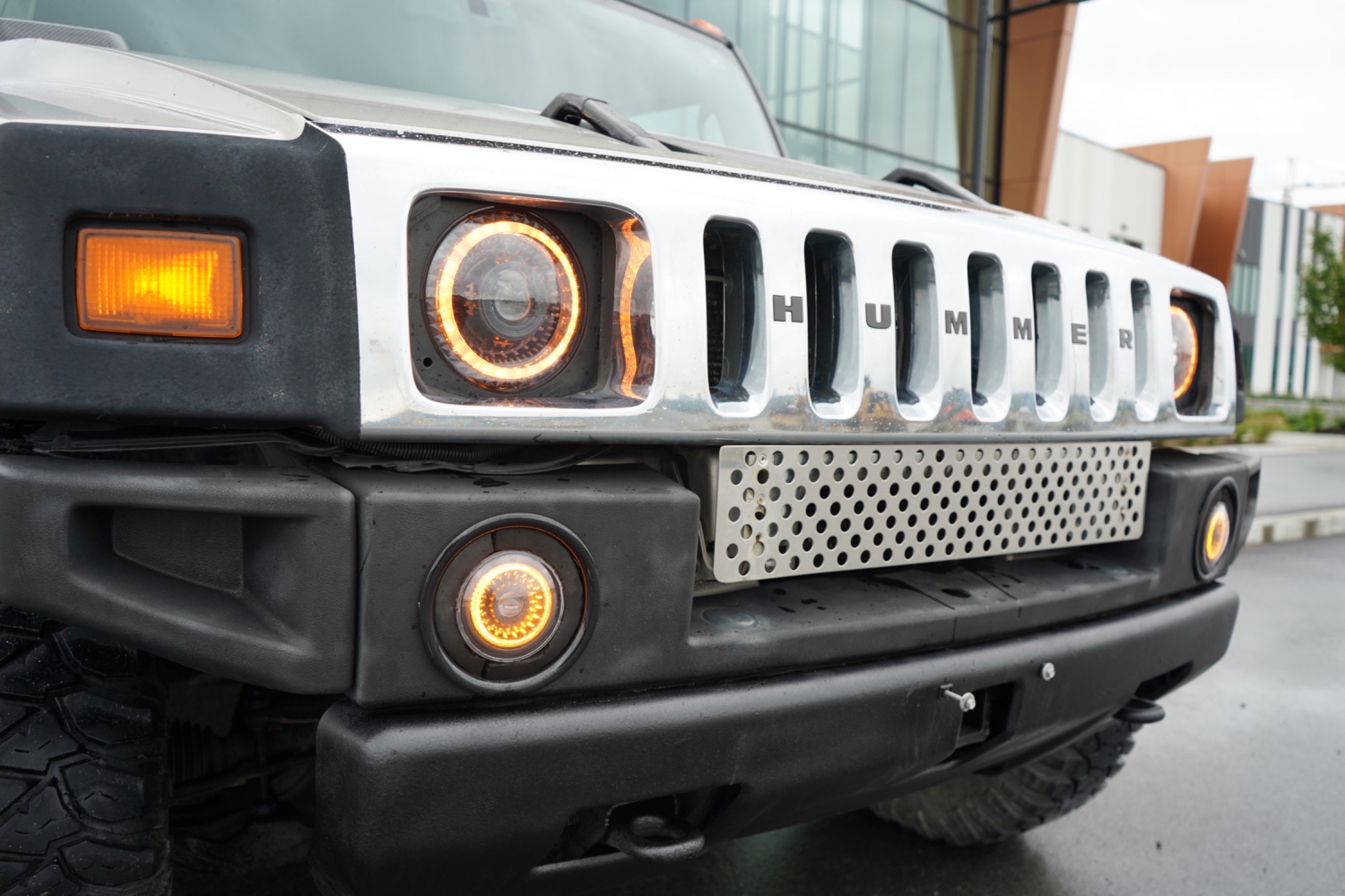 /worldwidemodernauto/2004-HUMMER-H2-0665446510170482.jpg