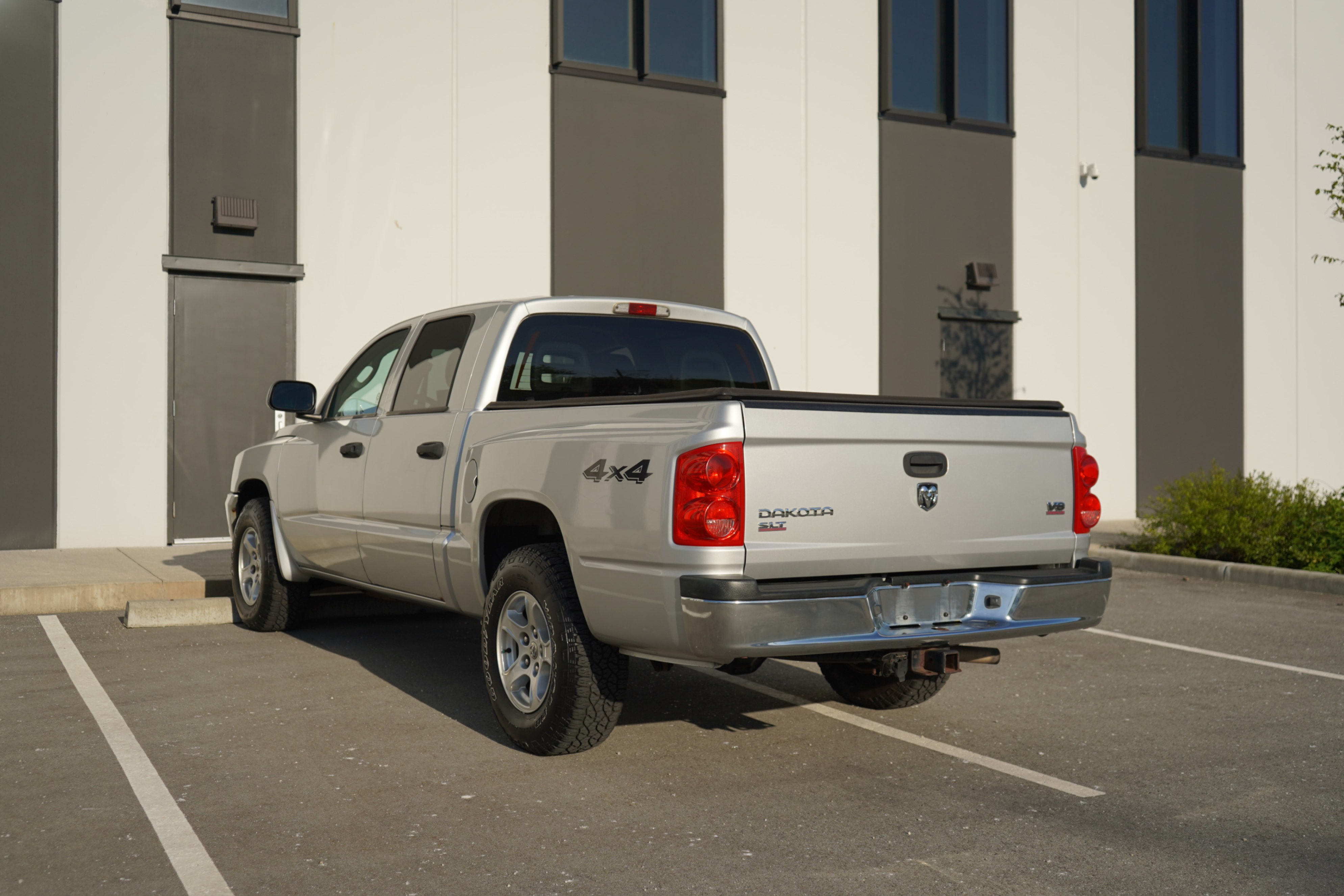 /worldwidemodernauto/2006-Dodge-Dakota-060660670713605924.jpg