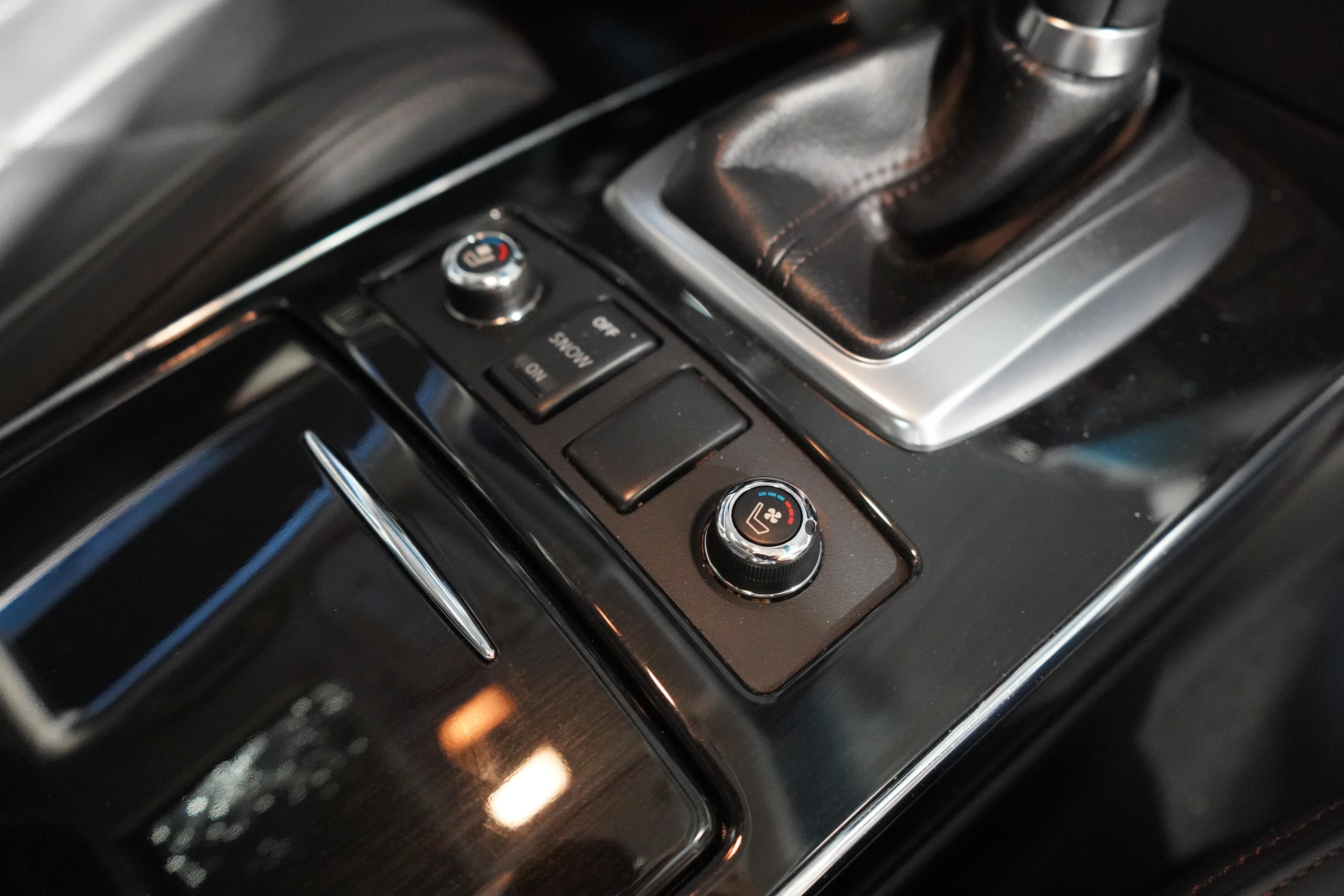/worldwidemodernauto/2010-INFINITI-FX35-4962698024155301.jpg