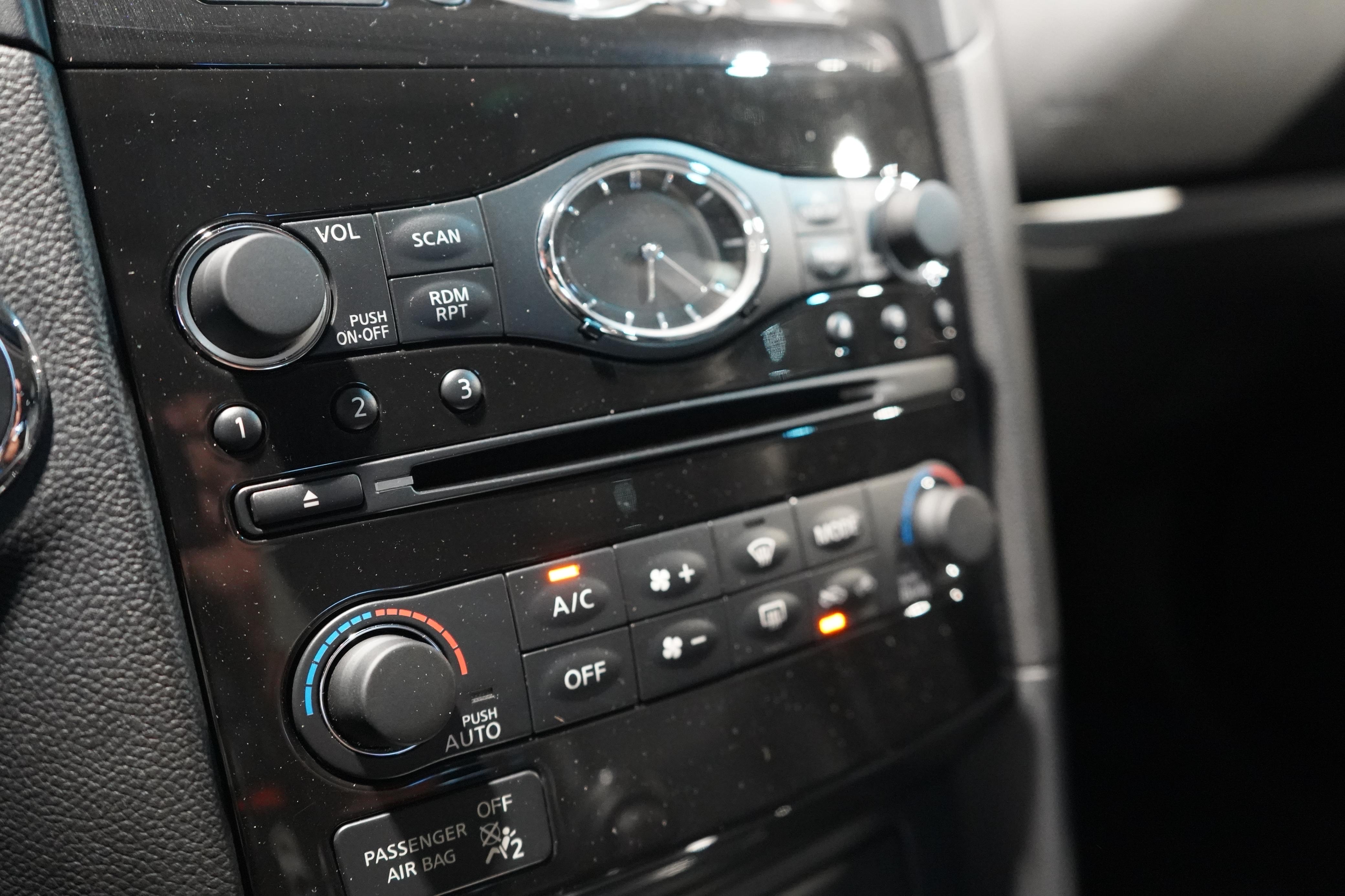 /worldwidemodernauto/2010-INFINITI-FX35-6338791474094381.jpg