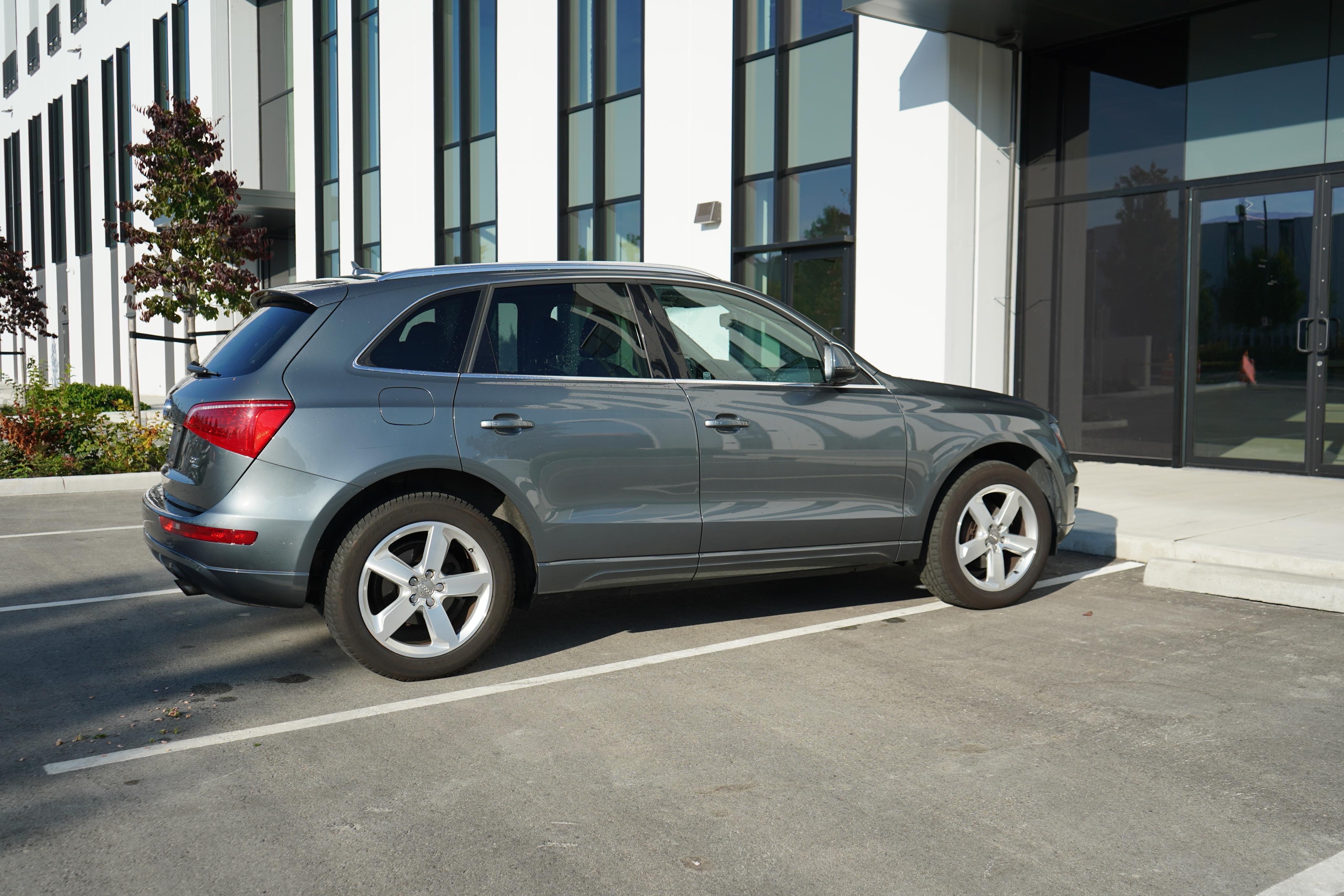 /worldwidemodernauto/2012-Audi-Q5-12366497034285762.jpg
