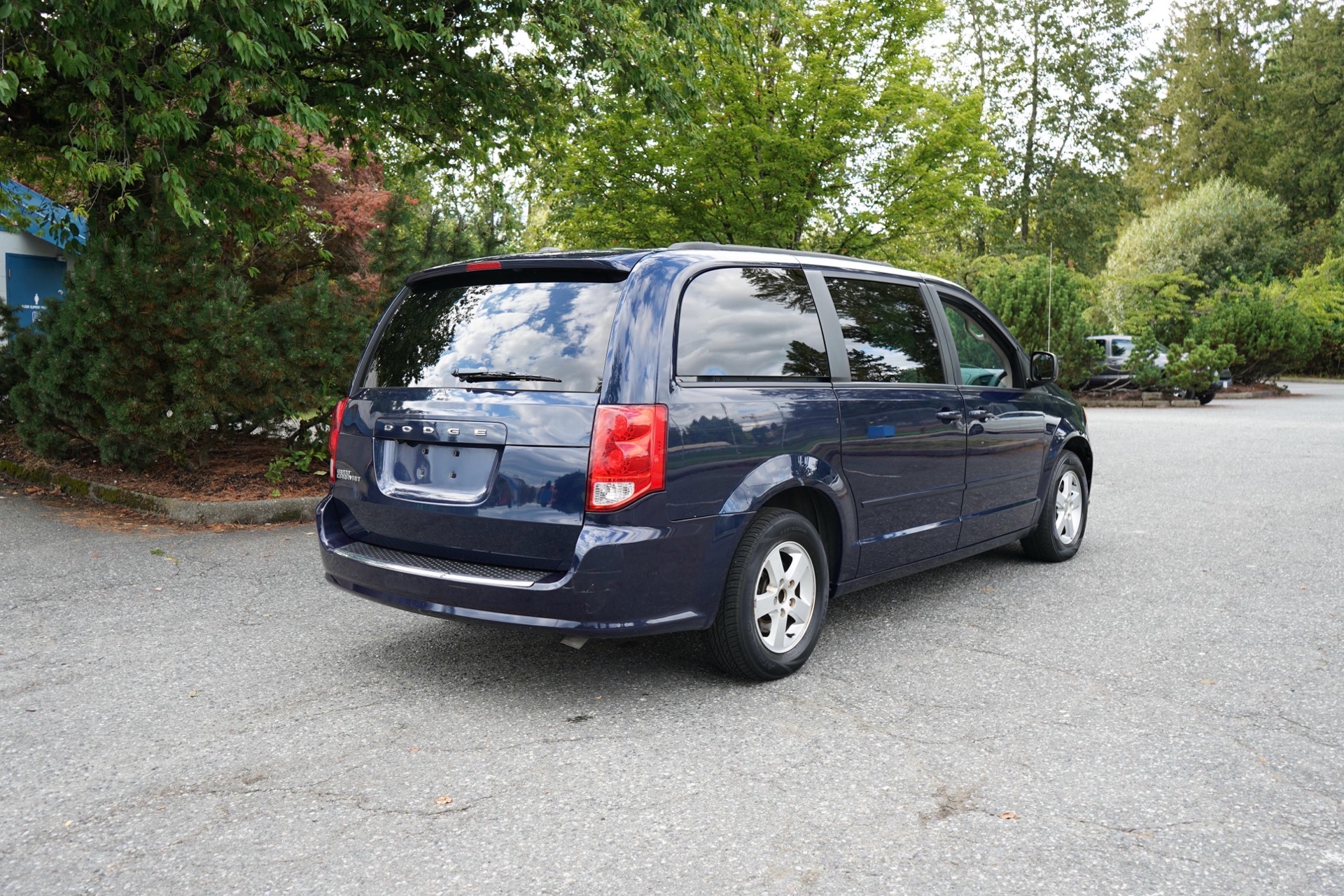 /worldwidemodernauto/2012-Dodge-GrandCaravan-1162933603972609.jpg