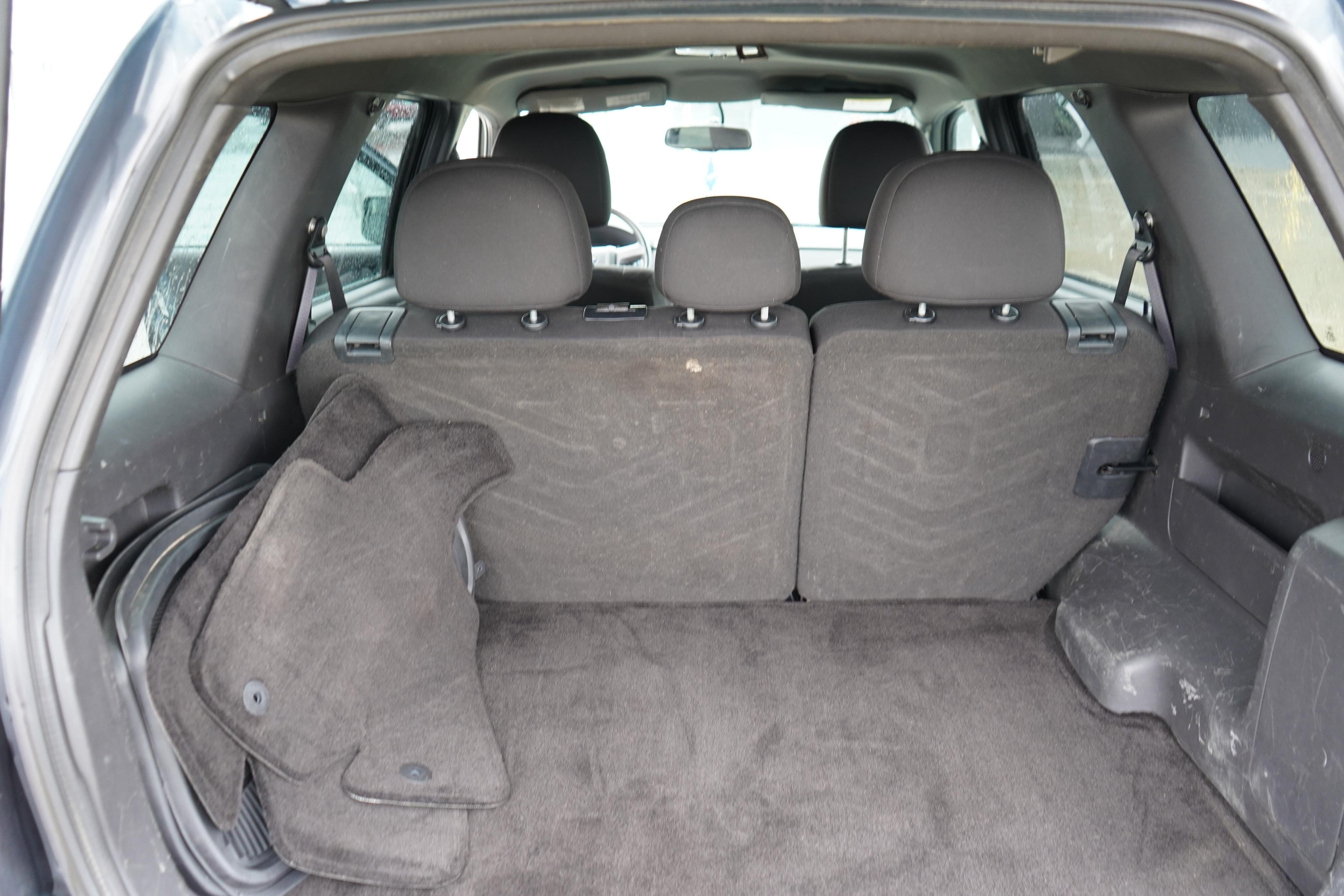/worldwidemodernauto/2012-Ford-Escape-432280114559604.jpg