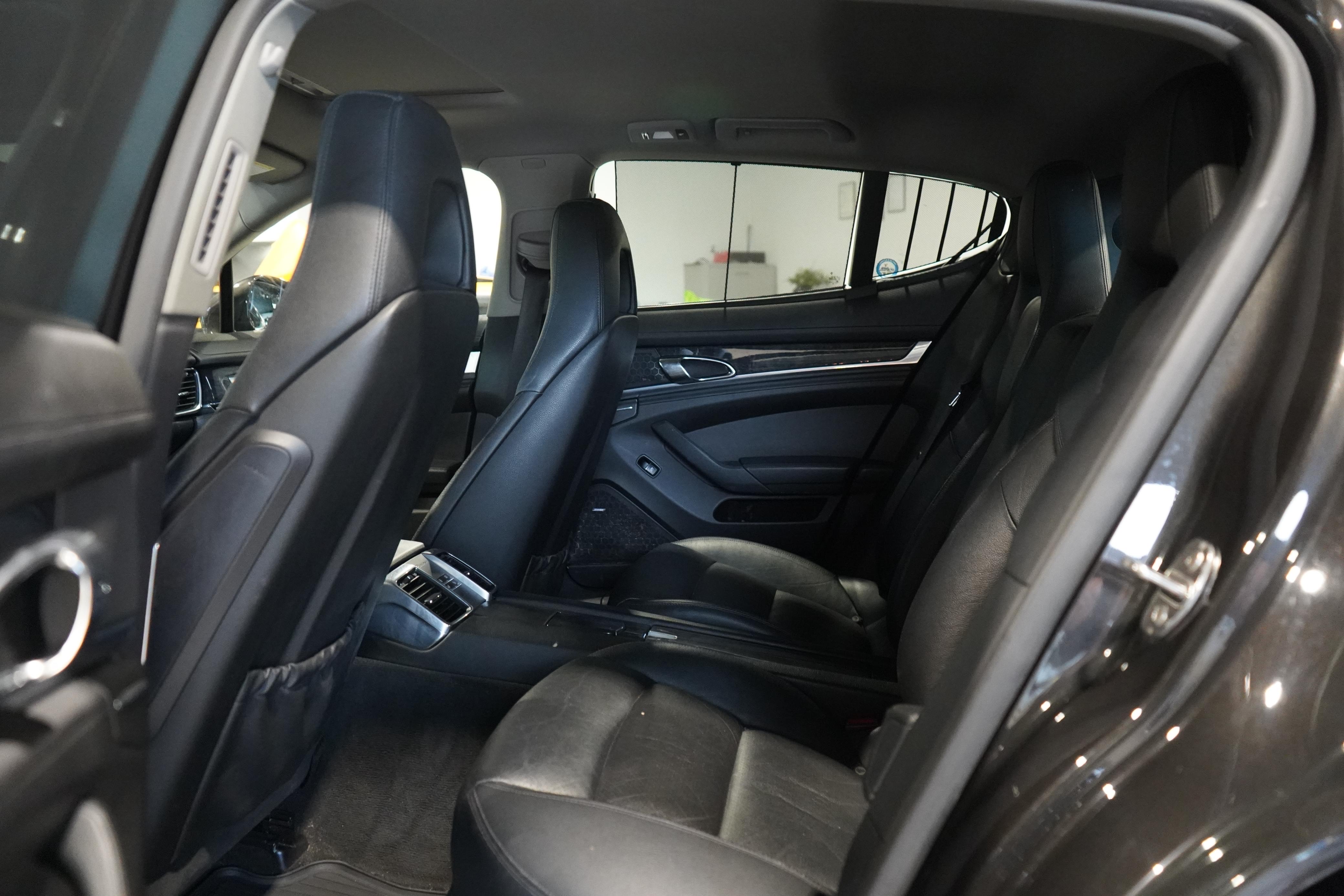 /worldwidemodernauto/2012-Porsche-Panamera-17153317807665291.jpg