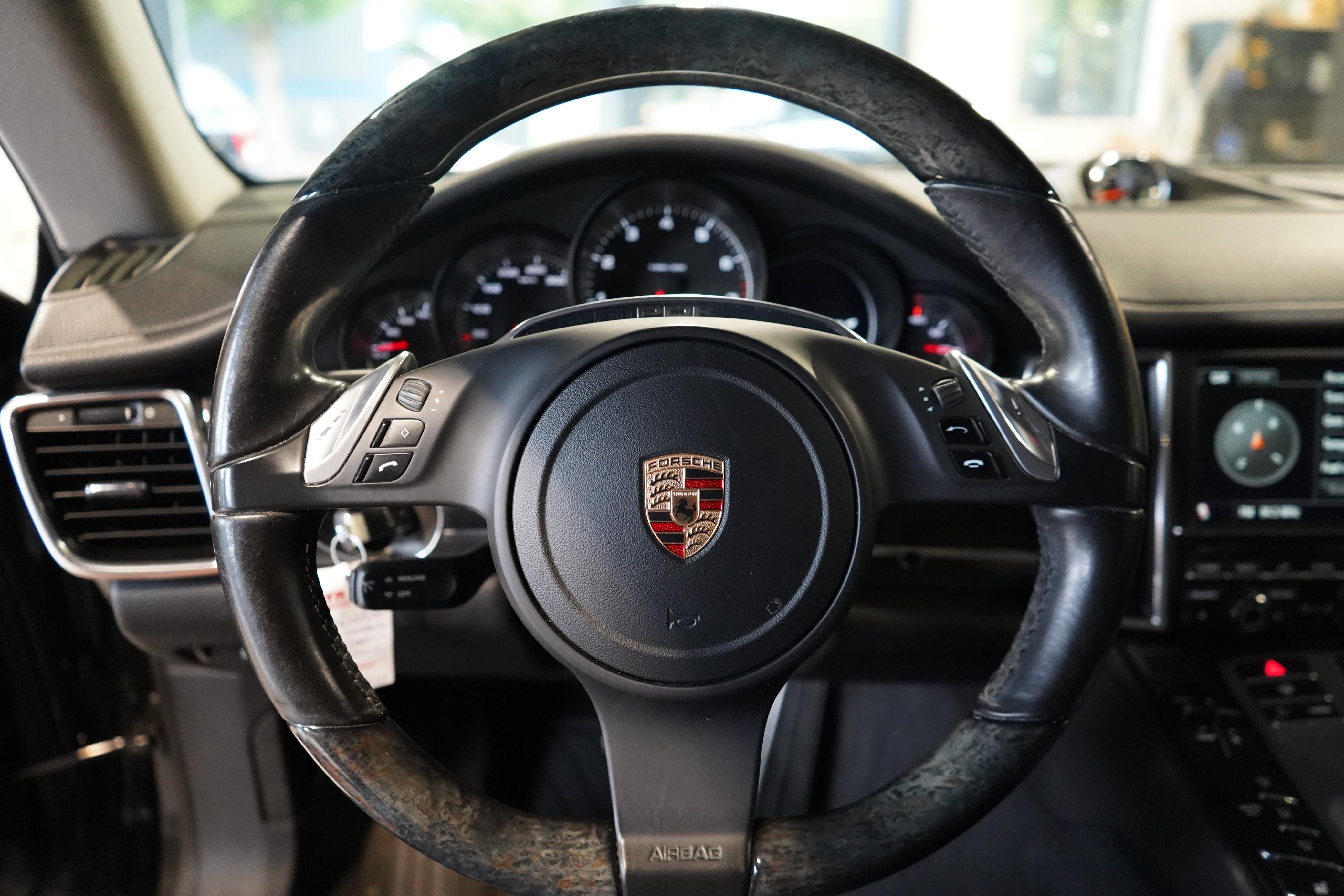 /worldwidemodernauto/2012-Porsche-Panamera-892352043467922.jpg