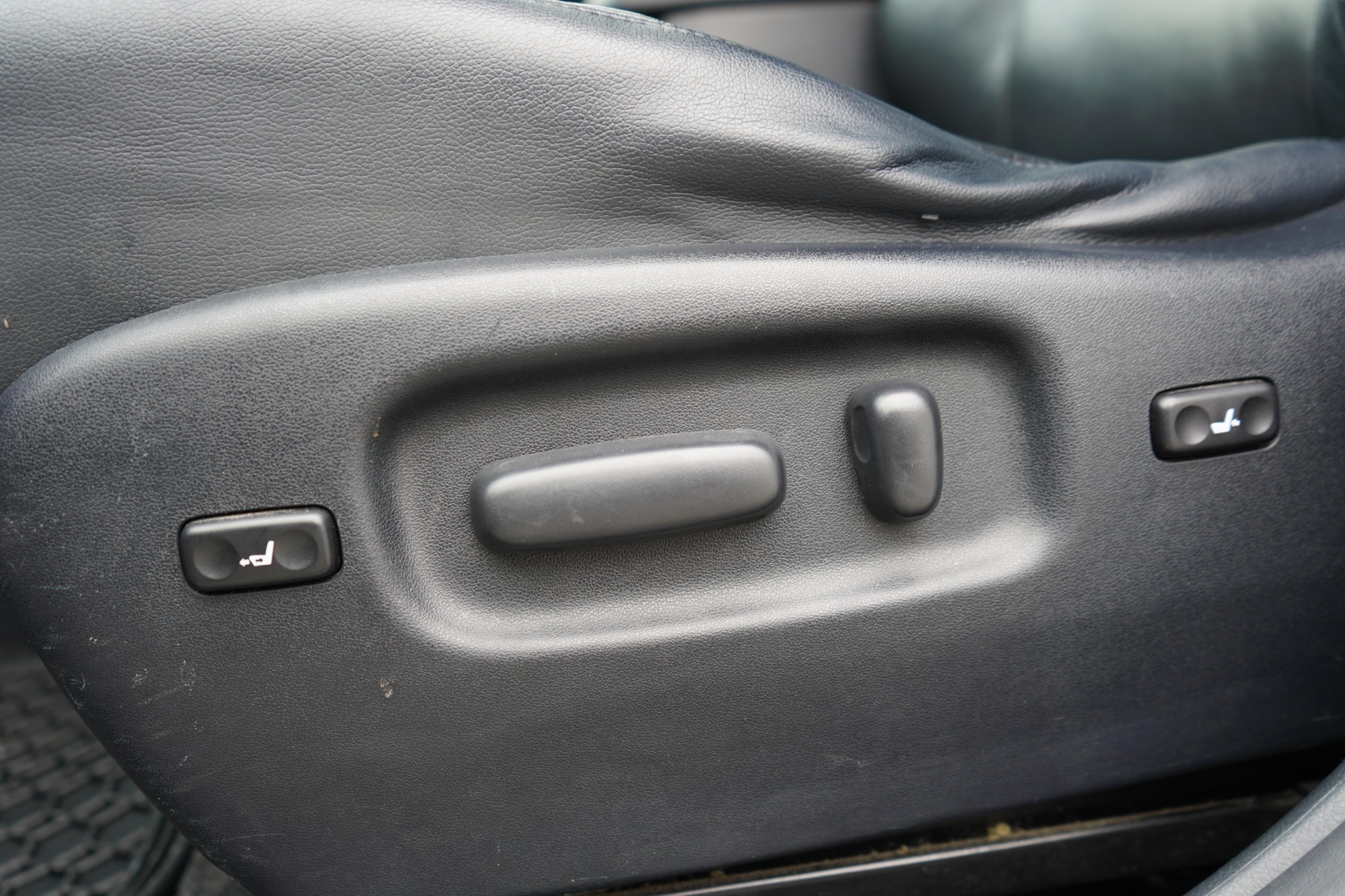 /worldwidemodernauto/2012-Toyota-Highlander-4471882296177574.jpg