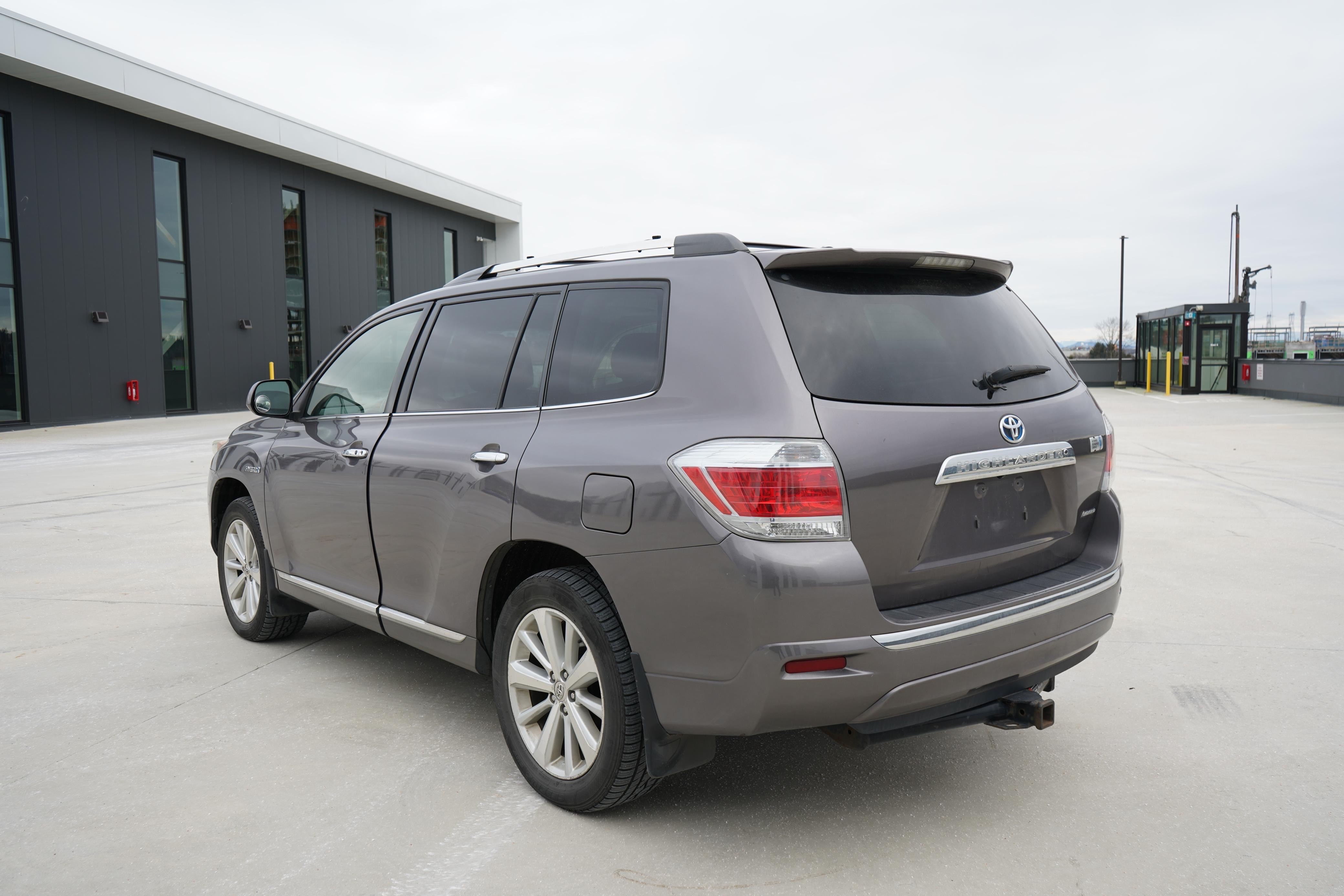 /worldwidemodernauto/2012-Toyota-Highlander-5968539666181658.jpg